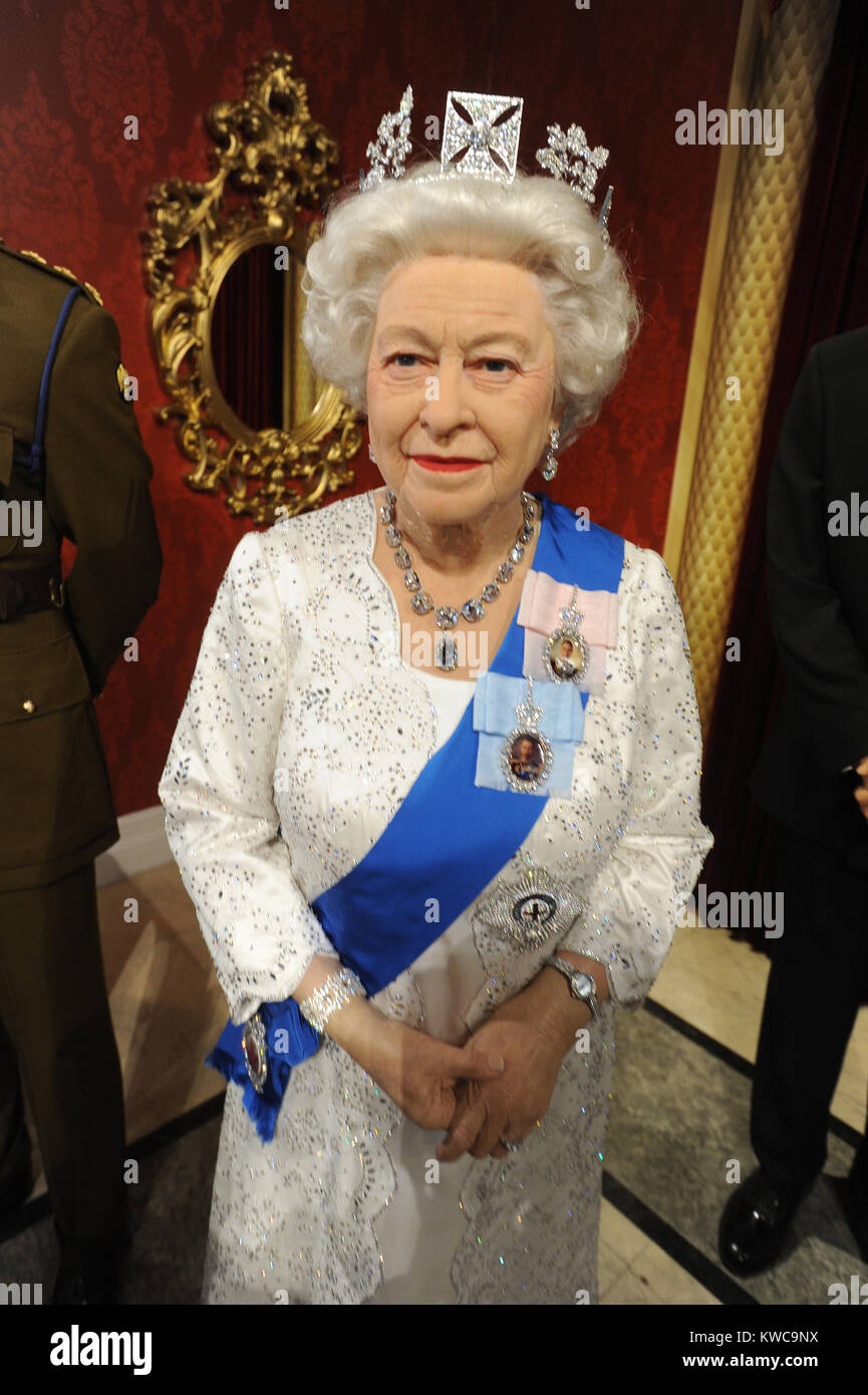 Queen Elizabeth Wax Figure High Resolution Stock Photography and Images(02)