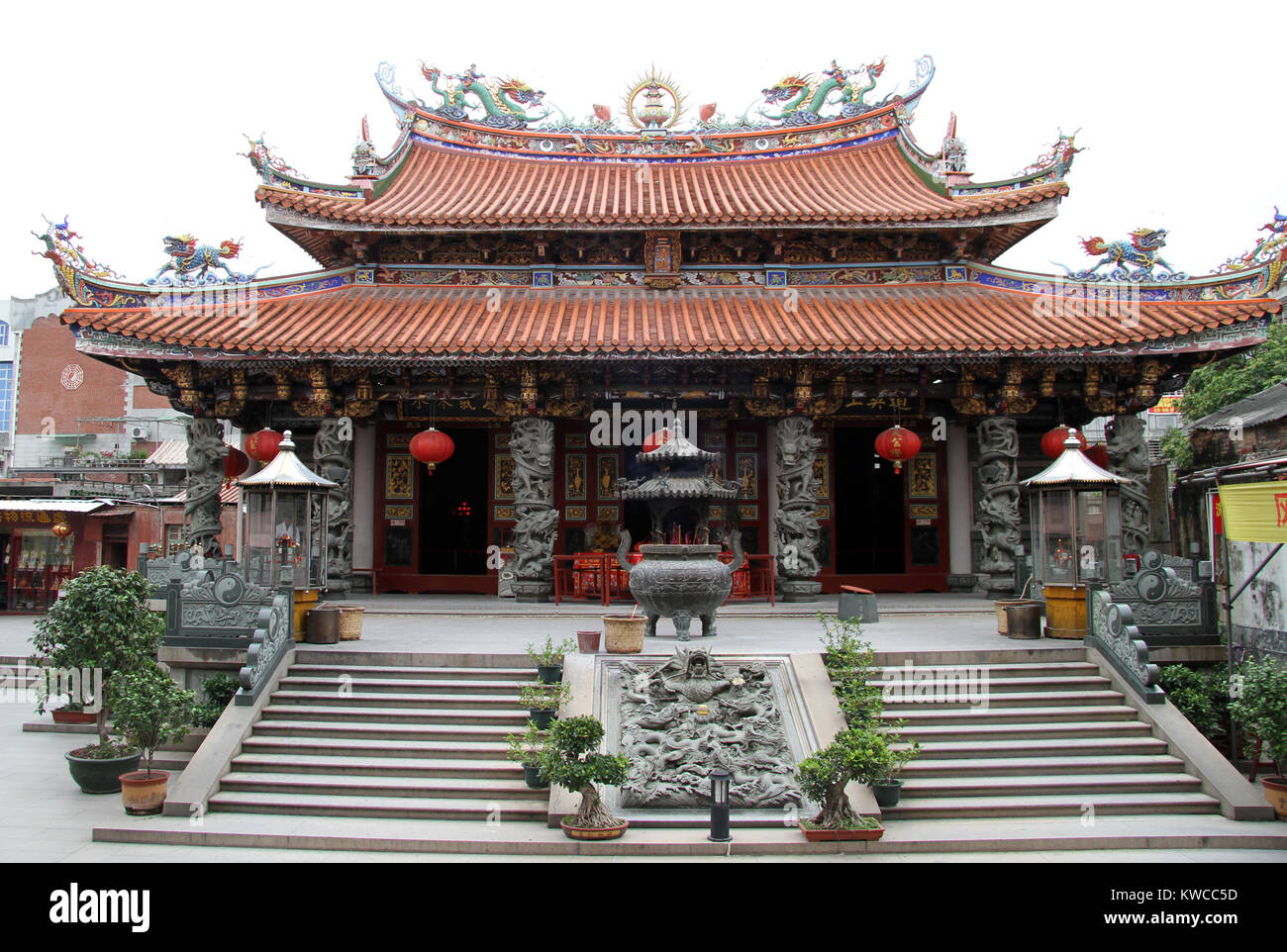 Taoist temple hires stock photography and images Alamy