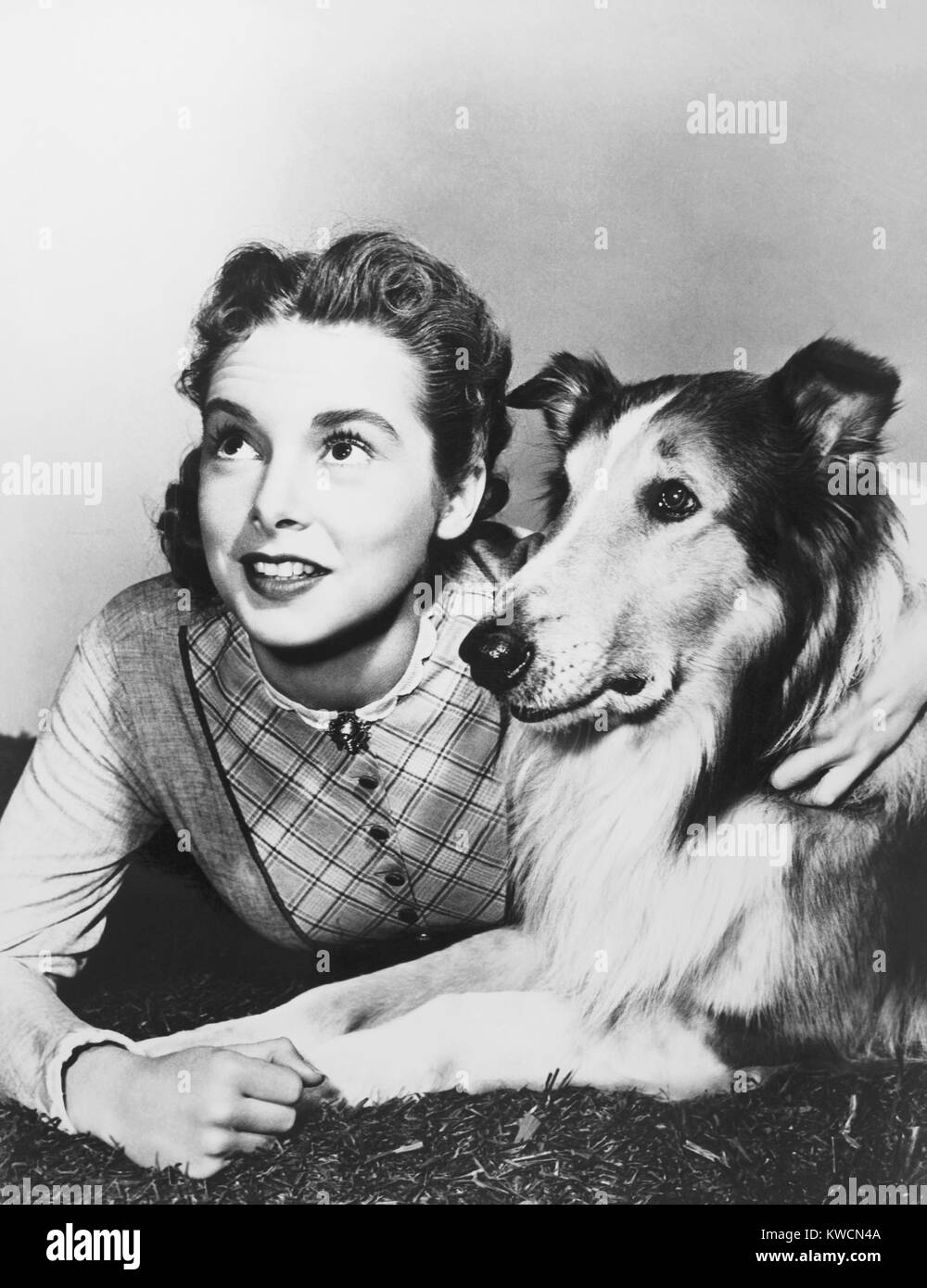 HILLS OF HOME, from left: Janet Leigh, Lassie, 1948 Stock Photo