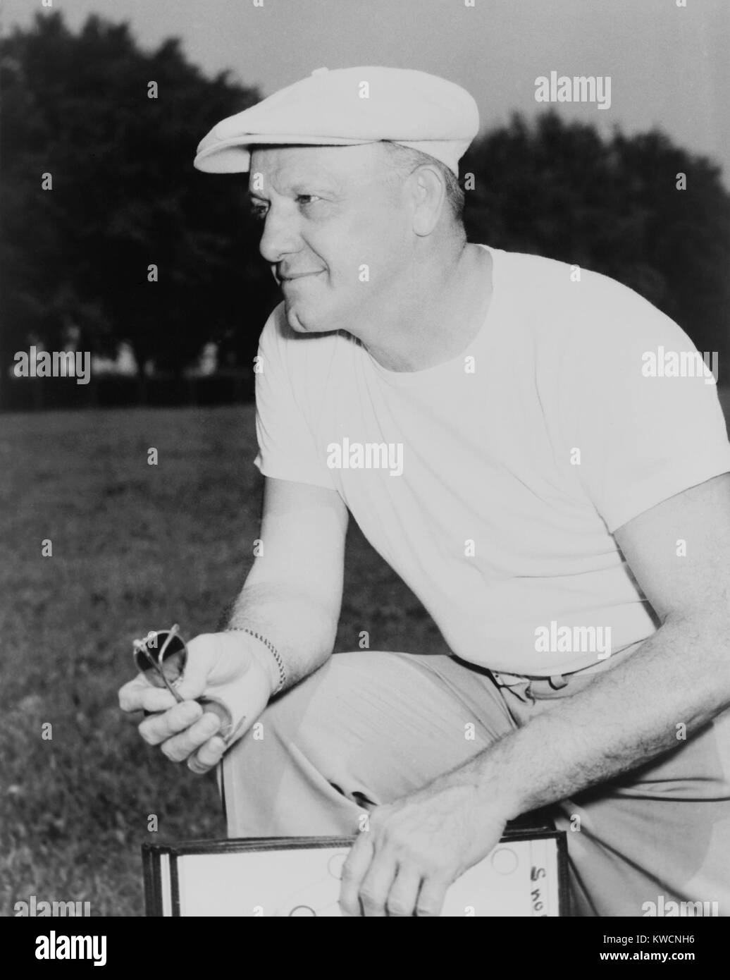 George Halas, founder and coach of the Chicago Bears in 1949. He was one of the original co-founders of the National Football League (NFL) in 1922. - (BSLOC 2014 17 170) Stock Photo