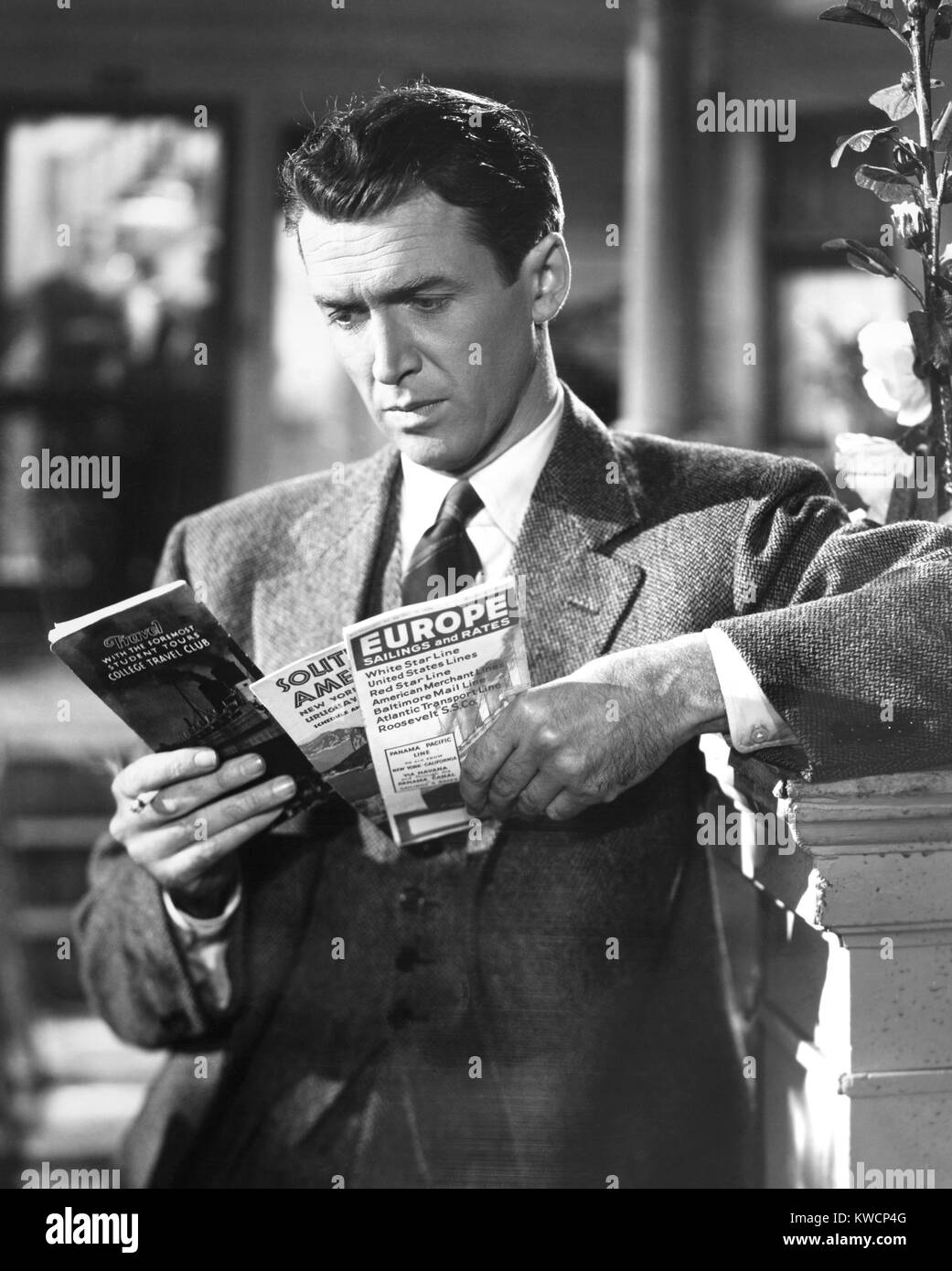 IT'S A WONDERFUL LIFE, James Stewart, 1946 Stock Photo - Alamy