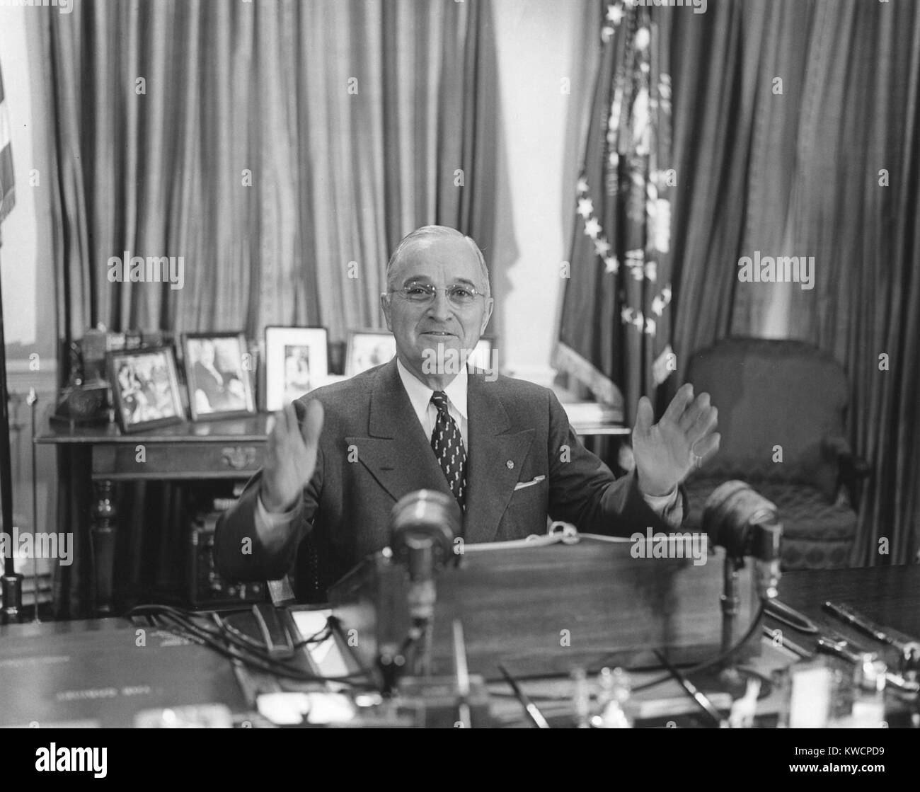Truman delivers a radio and television address about a United Nations arms reduction proposal. Nov. 7, 1951. It was unsuccessful and throughout the 1950s Cold War nuclear stockpiles expanded. - (BSLOC 2014 15 82) Stock Photo