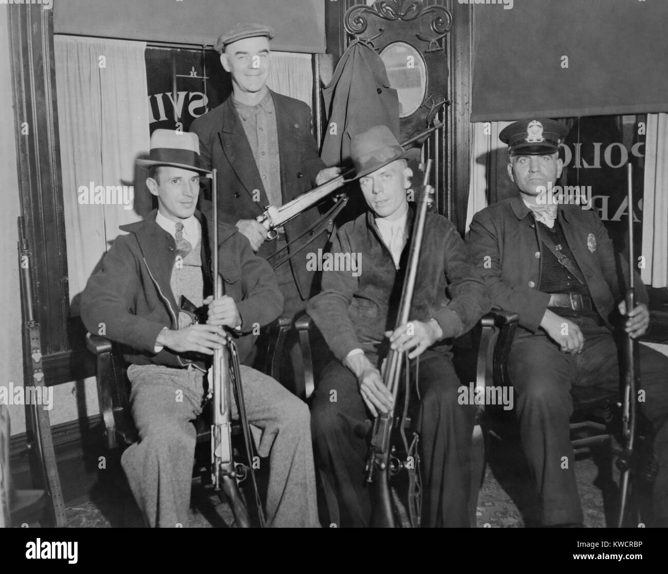 Posse from Wellsville, Ohio, ready to hunt for 'Pretty Boy' Floyd in October 1934. The FBI's Public Enemy No. 1, was killed on Oct. 22, near Clarkson, Ohio, while being pursued by local law officers and FBI agents. - (BSLOC 2015 1 1) Stock Photo