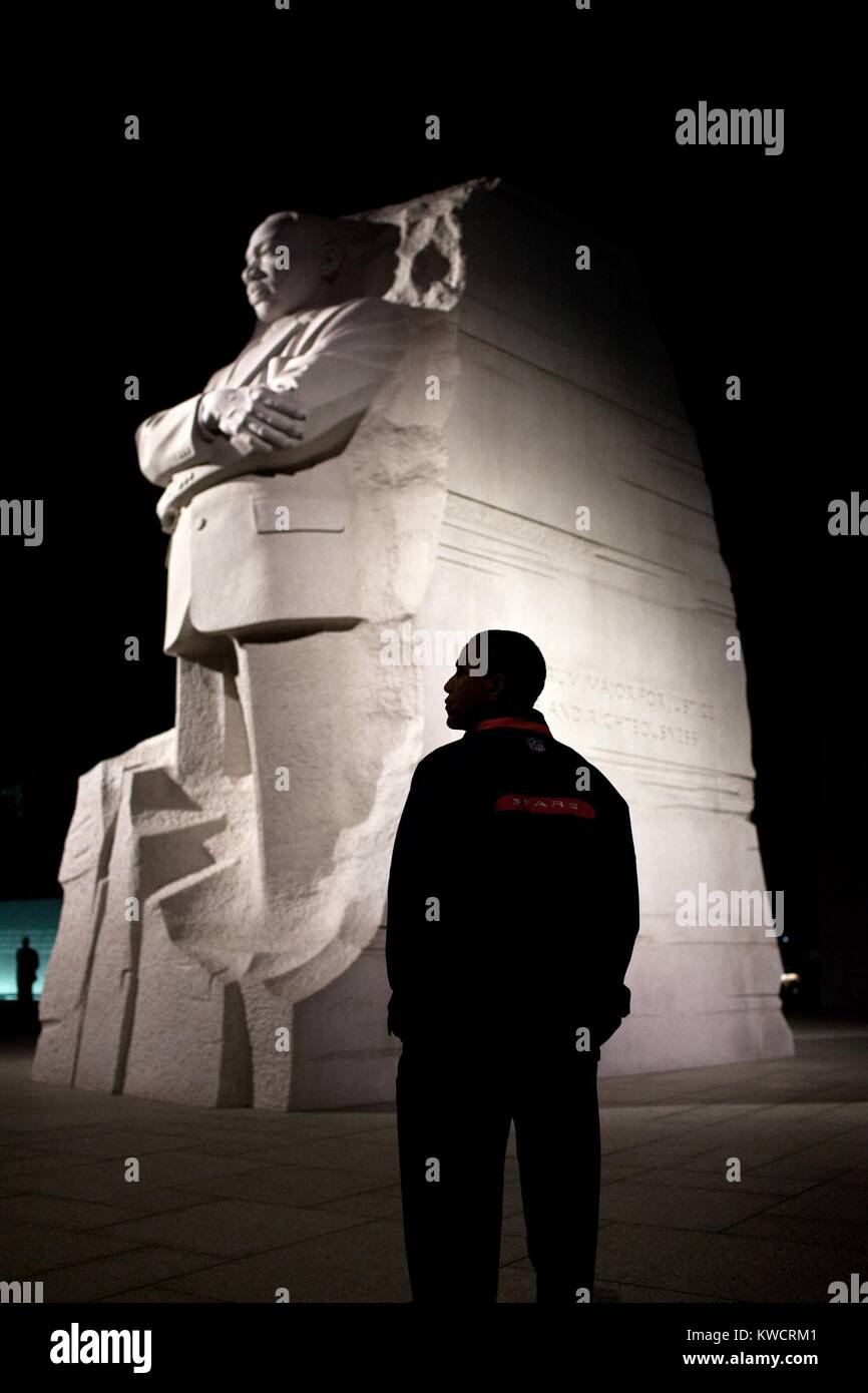 President Barack Obama at the Martin Luther King, Jr. National Memorial. Oct. 14, 2011 (BSLOC 2015 3 73) Stock Photo