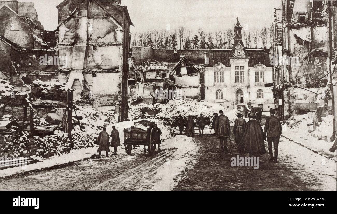 World War 1. The ruins of Chateau-Thierry, France, a center of fighting in June-July 1918. Allied forces stopped the advance of the German Army commanded by the German Crown Prince Wilhelm in their drive for Paris. Photo taken in the winter following the battle. (BSLOC 2013 1 187) Stock Photo