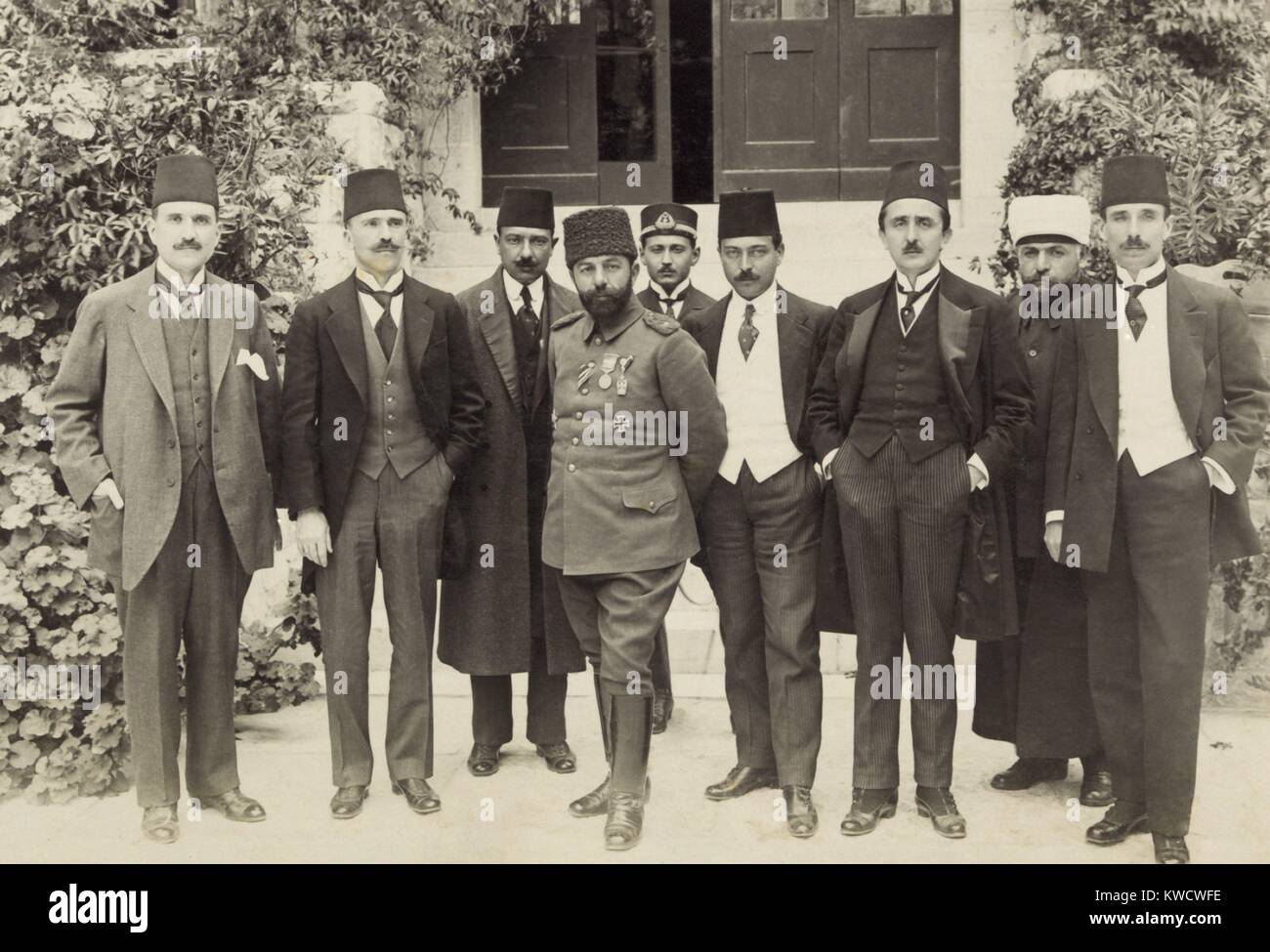 Cemal Pasha and members of the Turkish Parliament in Jerusalem, 1916. He had military success in Iraq in 1915, but left Palestine after Turkish troops faltered in 1917 (BSLOC 2017 1 110) Stock Photo