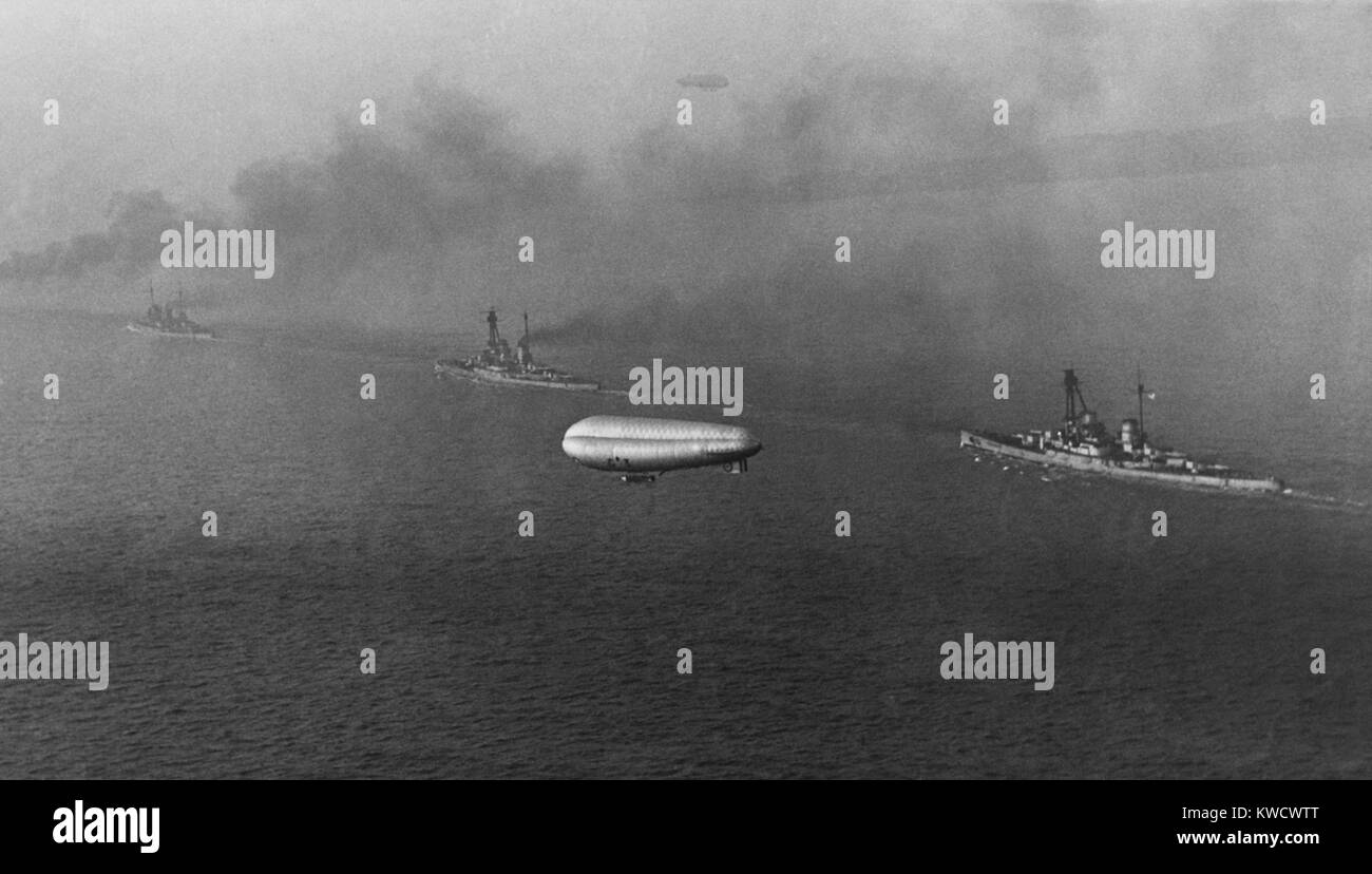 German battlecruisers steam toward Scapa Flow, in the Orkney Islands, Scotland, Nov.-Dec. 1918. In this photo taken from a British airship, ships steaming toward their Post-WW1 internment, L-R: SMS MOLTKE, SMS HINDENBURG, and SMS DERFFLINGER (BSLOC 2017 1 29) Stock Photo