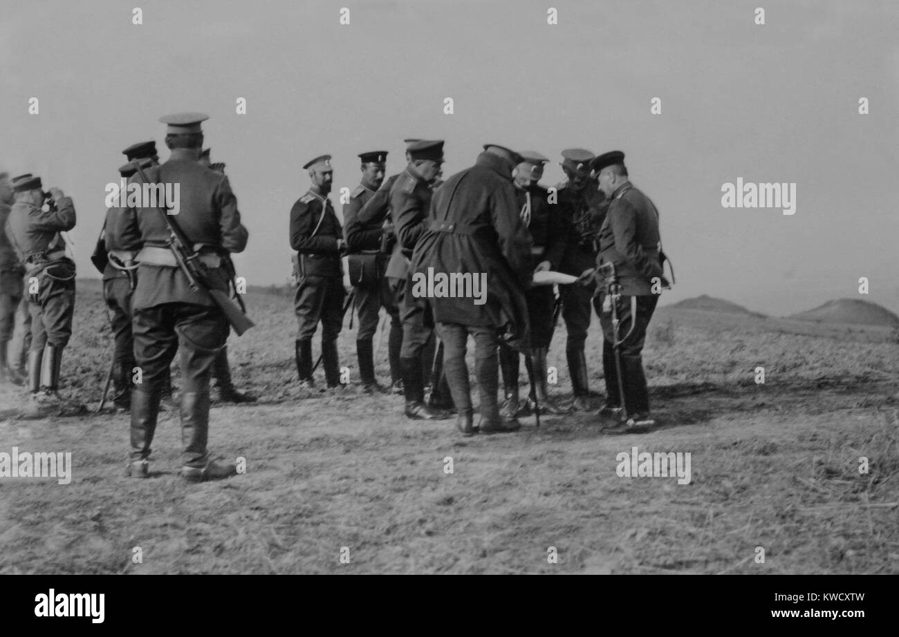 Siege of Ottoman Adrianople (Edirne) by Bulganian and Serbian forces, Nov. 3, 1912 –March 26, 1913. Bulgarian Czar Ferdinand studying map at Adrianople, First Balkan War (BSLOC 2017 1 139) Stock Photo