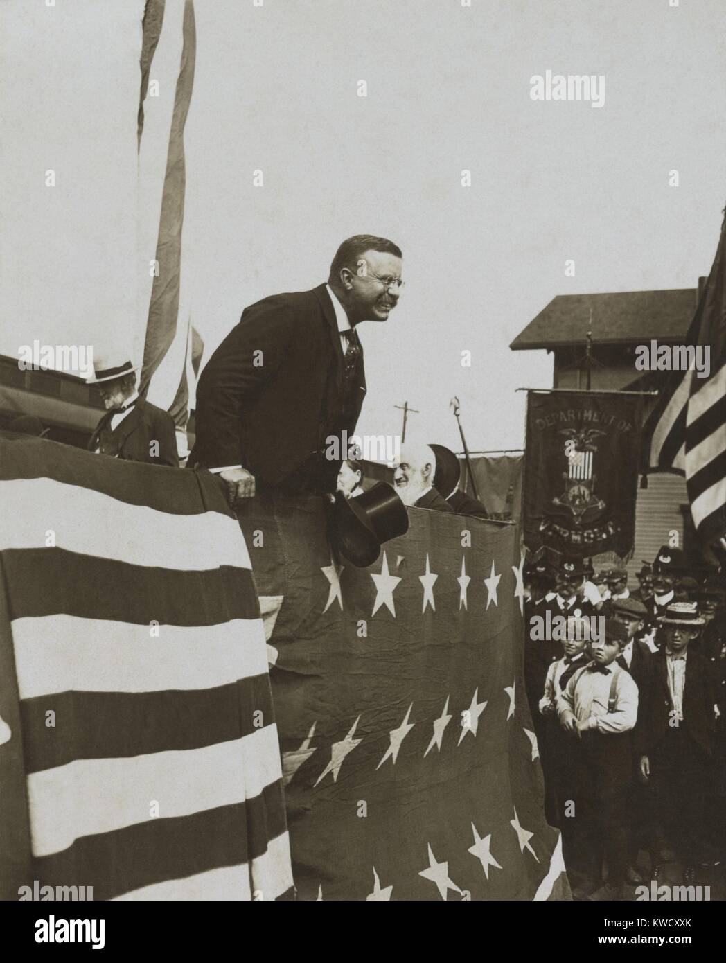 Theodore Roosevelt delivering a speech, Brattleboro, Vermont, Sept. 1902. From Aug. 22 through Sept. 3, TR made a 600 mile circuit of New England making major policy speeches to large crowds (BSLOC 2017 4 50) Stock Photo