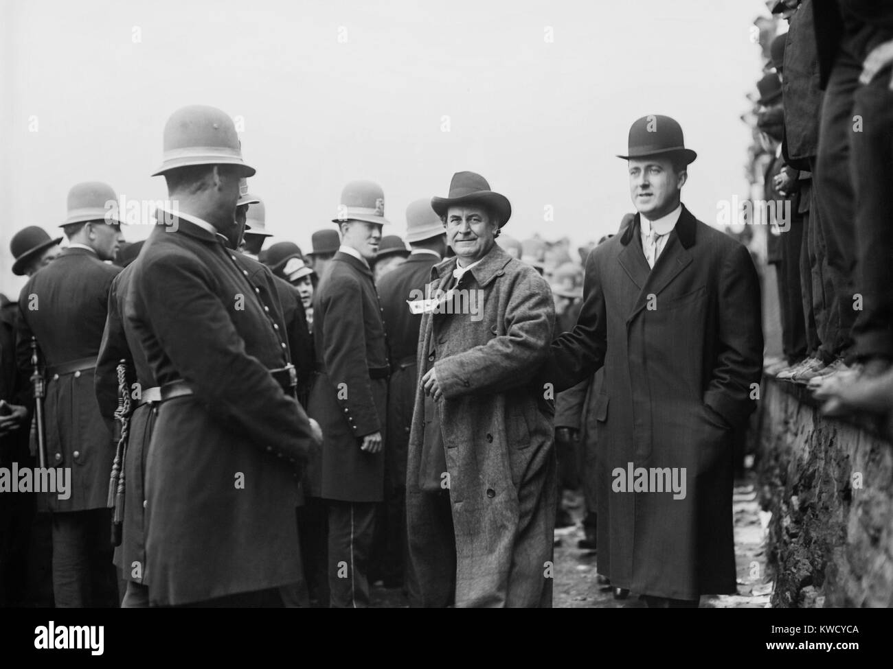 William Jennings Bryan escorted by 28 year old Franklin Delano Roosevelt, NYC, Oct. 27, 1908. Bryan was the Democratic Presidential Nominee for third and final time, and lost the election to William Howard Taft (BSLOC 2017 2 104) Stock Photo