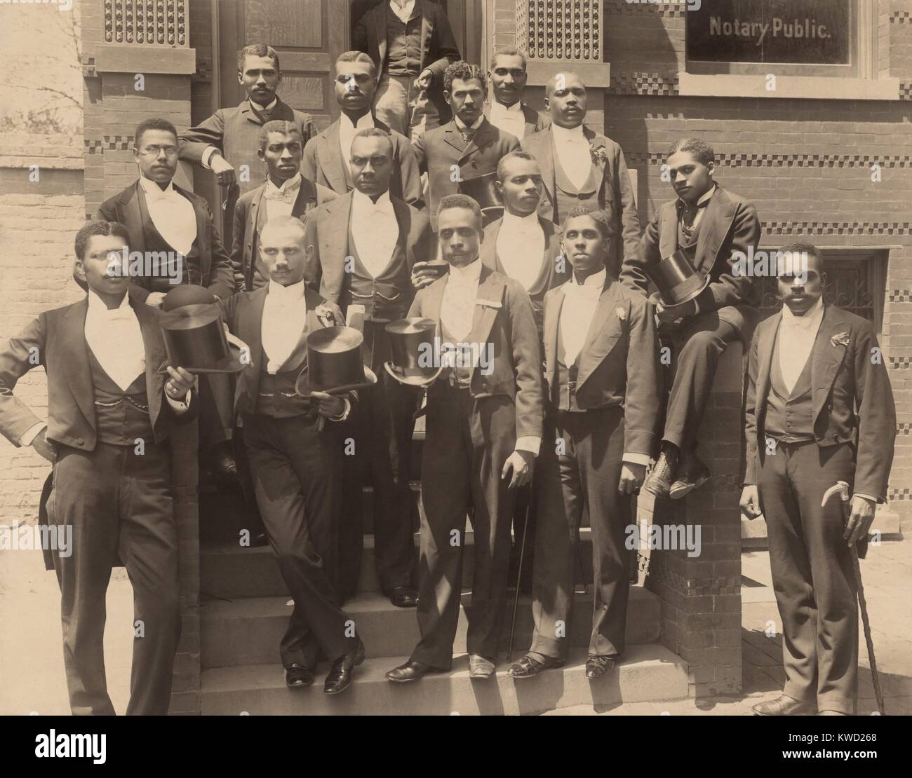 Howard University graduating law class poses in formal dress in 1900. Lawyers from Howard were the built the legal foundation of the 20th century Civil Rights Movement  (BSLOC 2017 20 171) Stock Photo