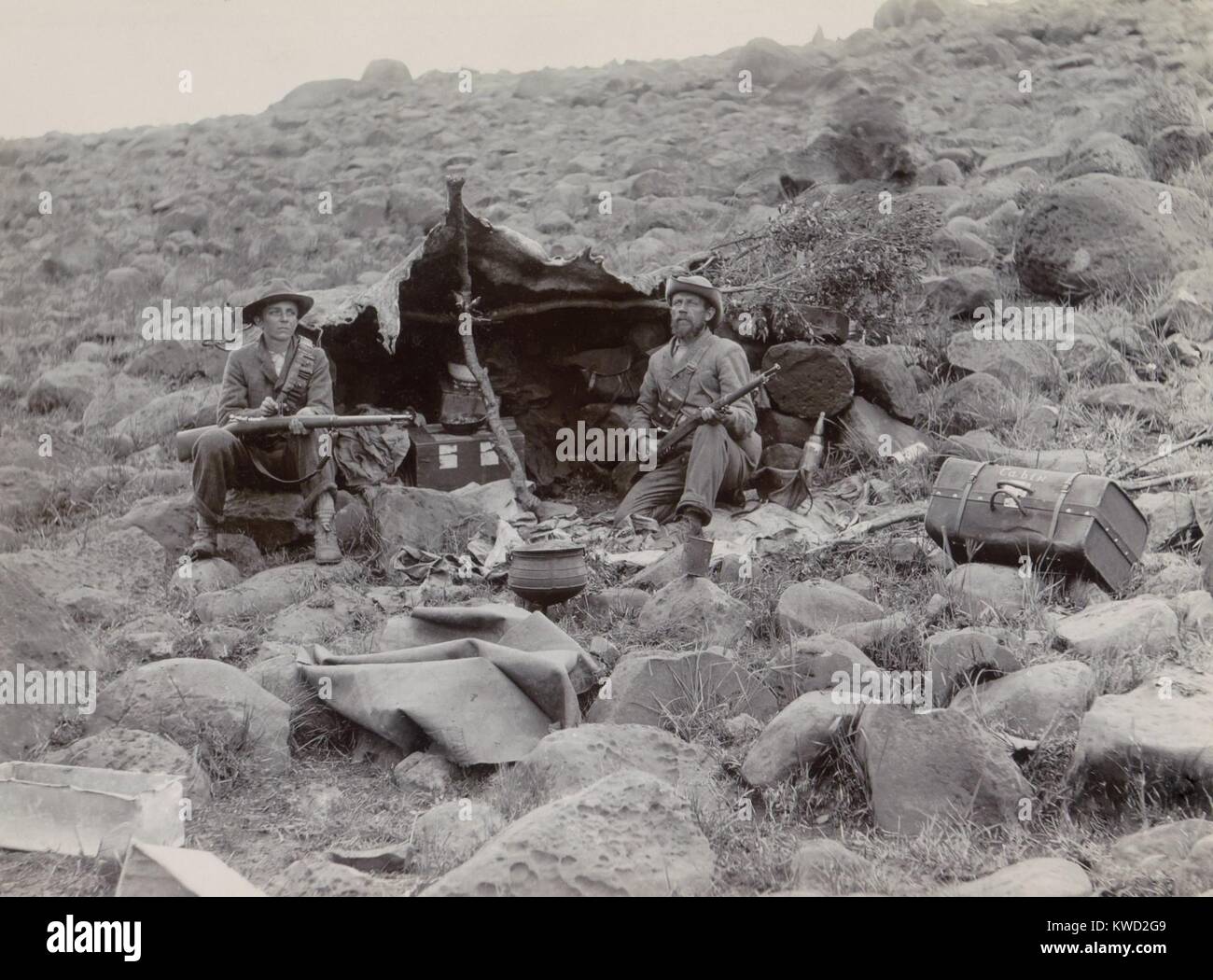 Boer soldiers in their positions during the 120-day Siege of Ladysmith, during the Boer War. The Afrikaners held the city from Oct 11, 1899 to March 1, 1900, entrapping 8,000 British soldiers  (BSLOC 2017 20 48) Stock Photo