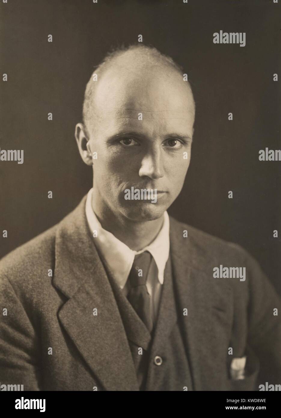 Rockwell Kent, American painter, illustrator and printmaker, c. 1920. He created stylized realist paintings of landscapes and figures, combining strong formal design with emotional themes. His leftist politics gained him notoriety during the 1950s 'Red Sc (BSLOC 2016 8 133) Stock Photo