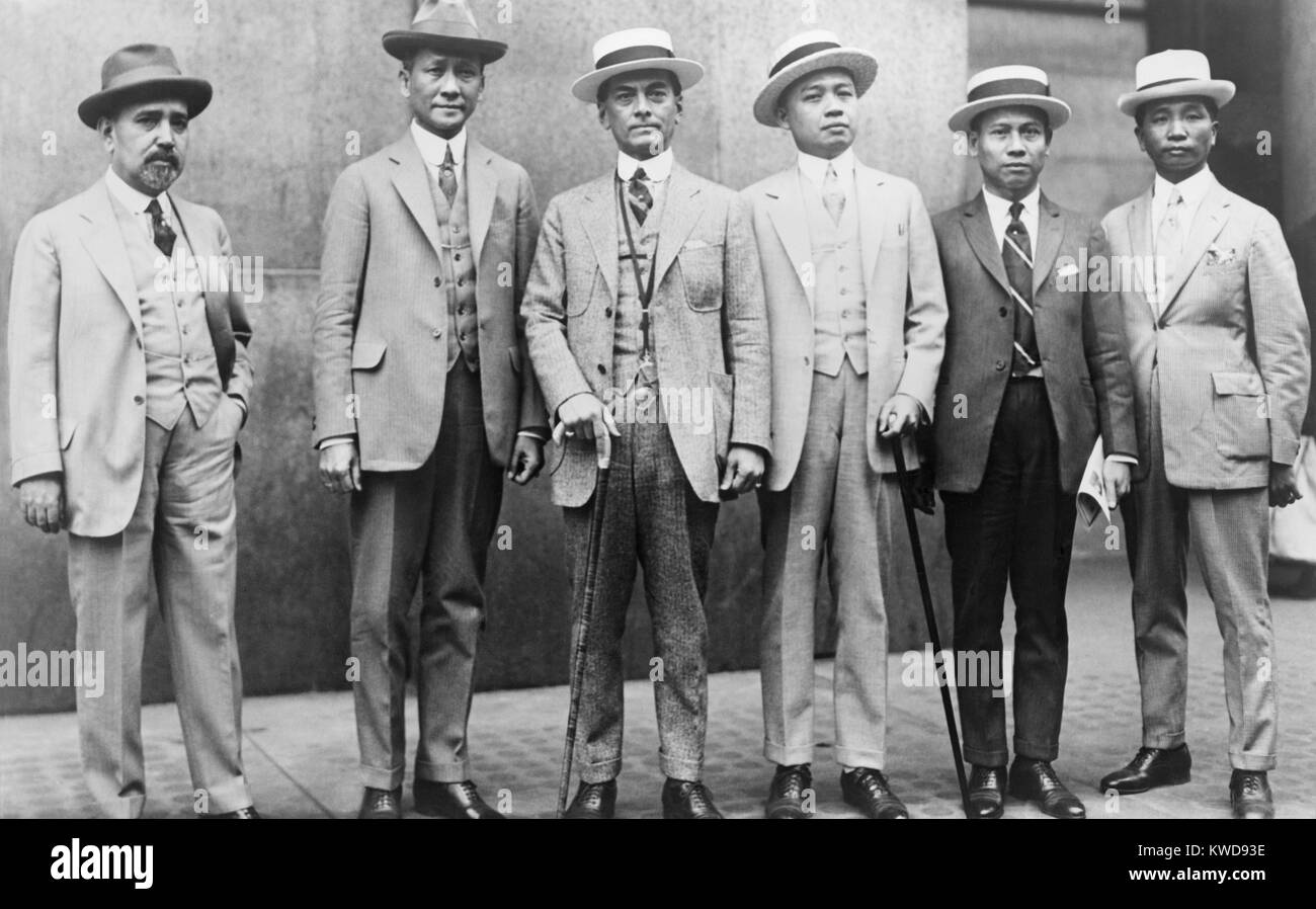 Manuel Luis Quezon, (3rd from left) with representatives from the Philippine Independence Mission. June 20, 1924. It was one of many such missions in the 1920s and 1930s. L-R: Isauro Babaldon, Sergio Osmana, Manuel Quezon, Claro M. Recto, Pedro Guevara, J (BSLOC 2016 8 56) Stock Photo