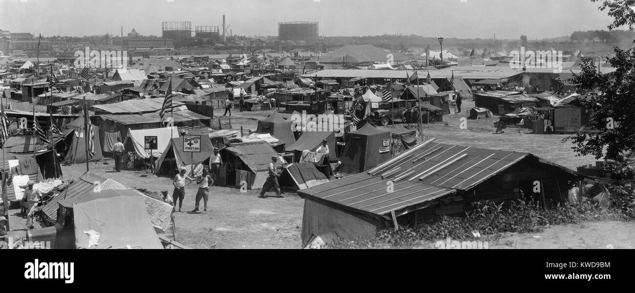 Bonus Army shacks at Anacostia Flats, Washington, D.C. July 1932. These are encampments of the 45th and 47th 'Bonus Expeditionary Forces' which include tents, shacks, and cars. (BSLOC 2015 16 93) Stock Photo