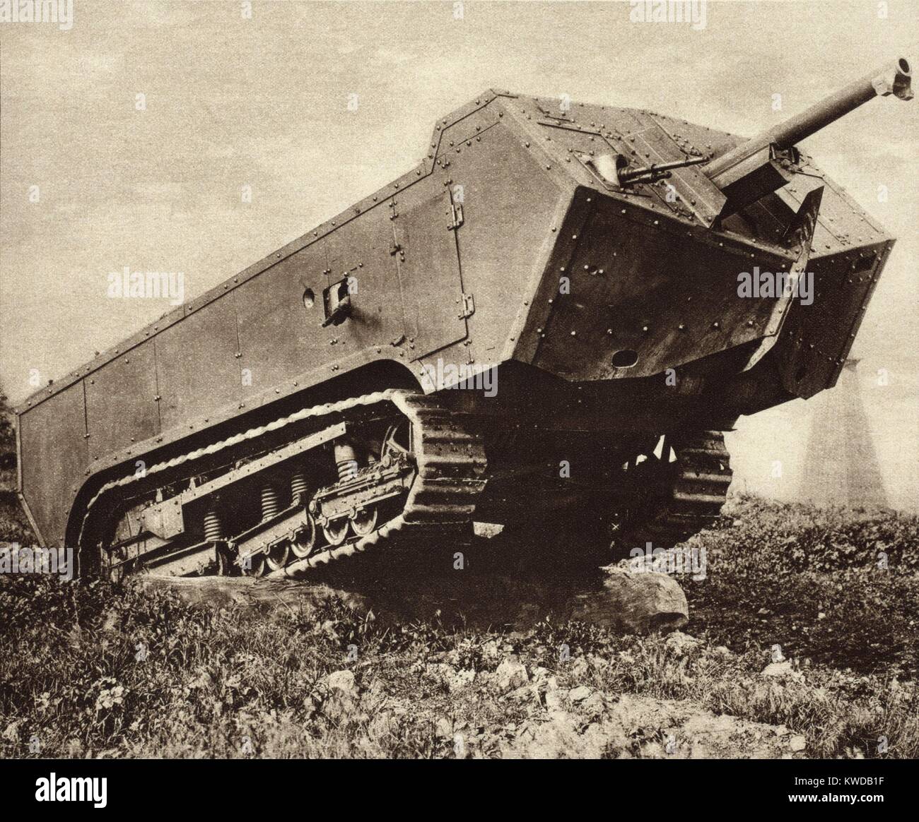 World War 1 Tanks. French Saint-Chamond tank in the field. Powerfully armed, it was capable of crossing trenches, knocking down trees, and houses, and tearing wire entanglements. Its long nose tended to dig into the ground, and its short treads couldnt span trenches. Ca. 1917-18. (BSLOC 2013 1 160) Stock Photo