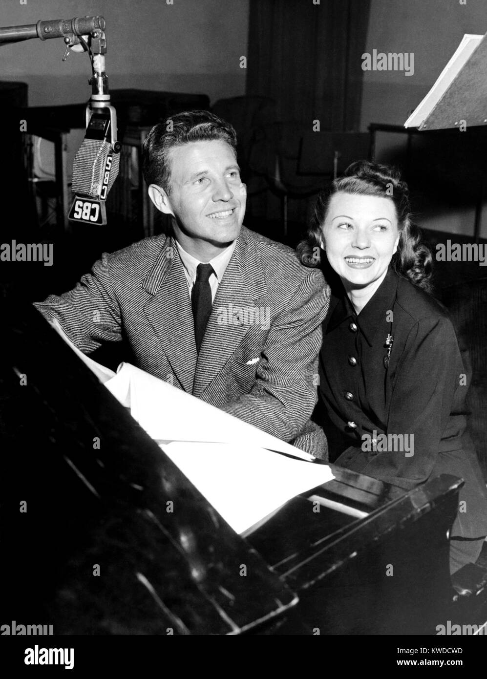 THE ADVENTURES OF OZZIE AND HARRIET, from left: Ozzie Nelson, Harriet Nelson, 1944-1954 Stock Photo