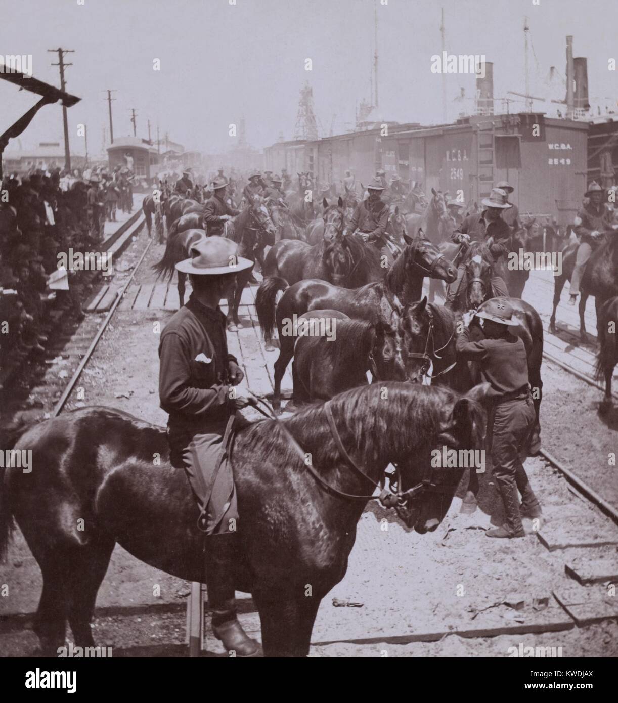 Rough Riders arrival at Tampa, Florida for transport to Cuba. Theodore Roosevelts 1st United States Volunteer Cavalry, struggled to find room on the troop ships, with only eight of the twelve companies making it to the war zone. June 23, 1898 (BSLOC 2017 10 15) Stock Photo
