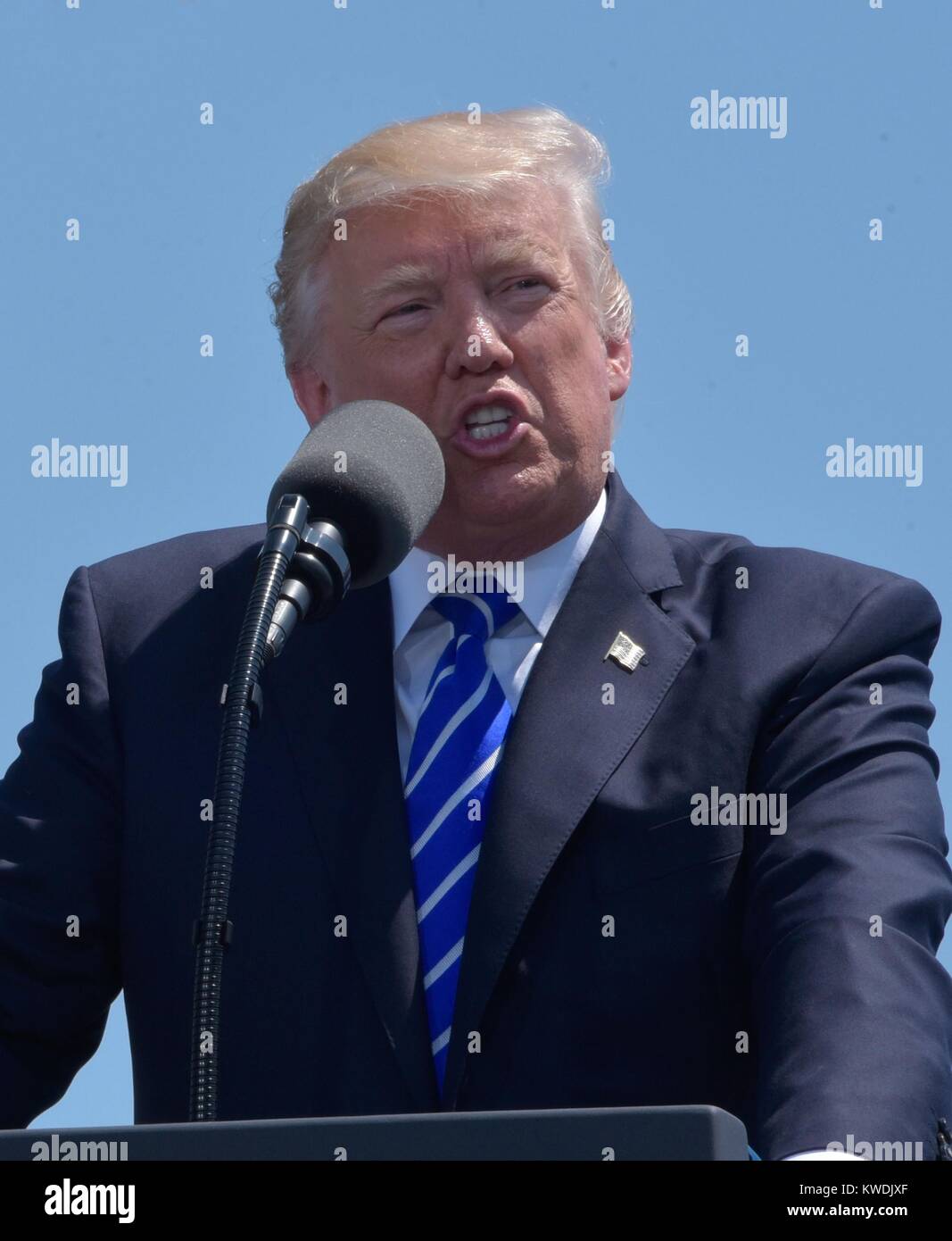 President Donald Trump delivering the commencement address to US Coast Guard cadets. New London, Connecticut, May 17, 2017 (BSLOC 2017 19 11) Stock Photo