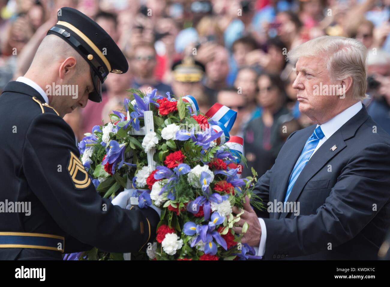 President Donald Trump lays a wreath at the Tomb of the Unknowns at Arlington National Cemetery. Memorial Day, May, 29, 2017 (BSLOC 2017 18 147) Stock Photo