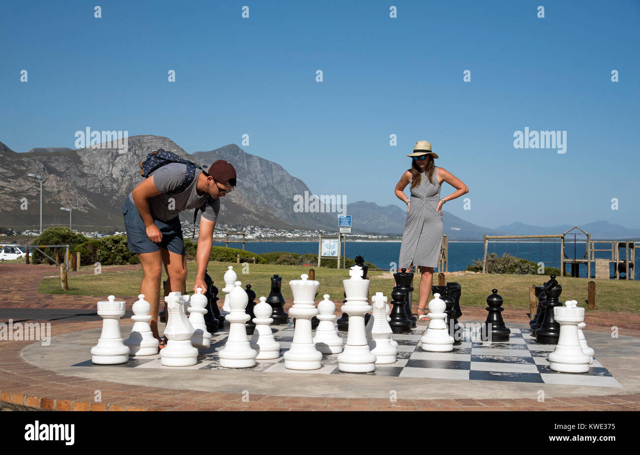 Playing chess at the beach hi-res stock photography and images - Alamy