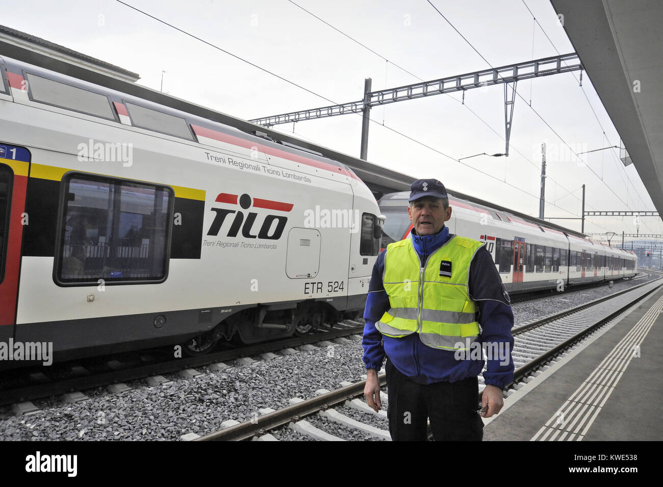 Train TiLo, Regional Trains Ticino - Lombardy  (Treni Regionali Ticino - Lombardia) in Mendrisio station  (Switzerland) Stock Photo