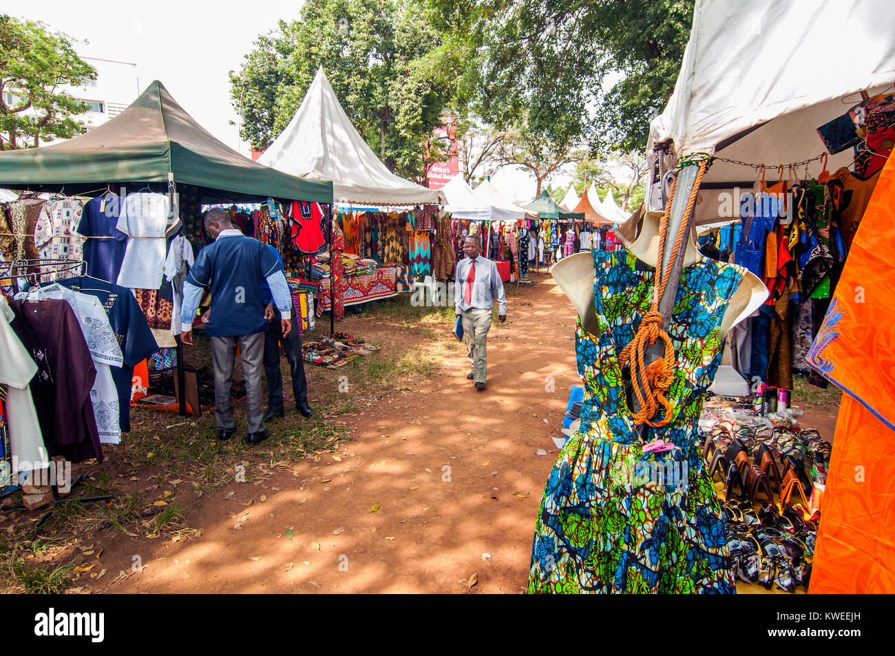 African clothing and craft market scene, Kampala Road, Kampala, Uganda Stock Photo
