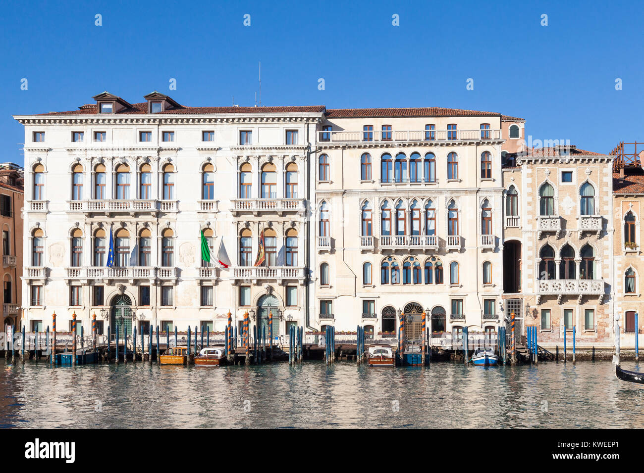 Palazzo Ferro Fini, The Consiglio Regionale del Veneto, and Palazzo  Contarini Fasan, Grand Canal, Venice, Italy. Originally Palazzo Ferro Fini  was two Stock Photo - Alamy