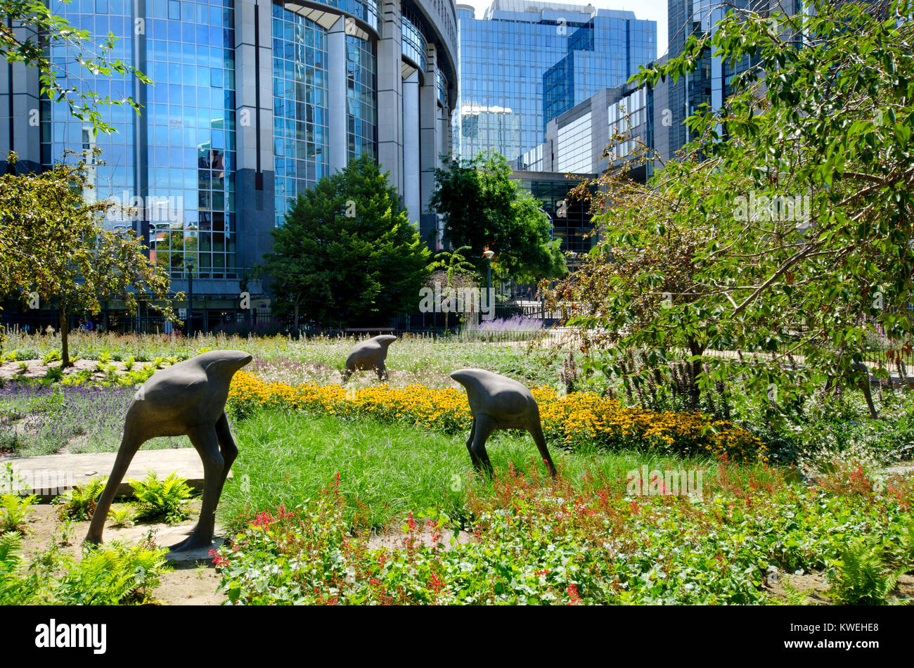 Brussels, Belgium. European Parliament Building - sculpture garden in the Parc Leopold with 12 ostriches buring their heads (August 2016) Stock Photo