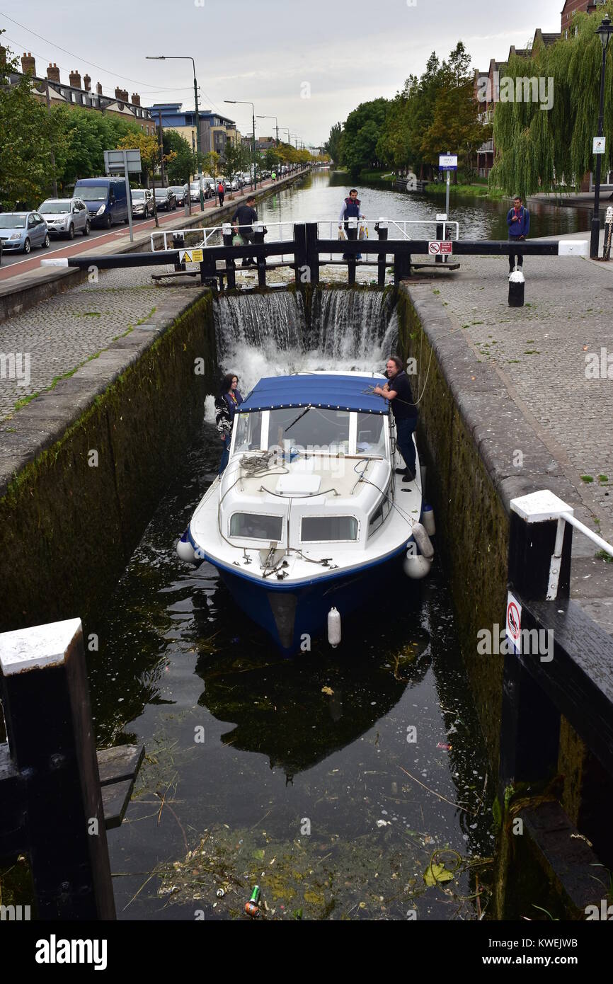 Fiberglass hull hires stock photography and images Alamy