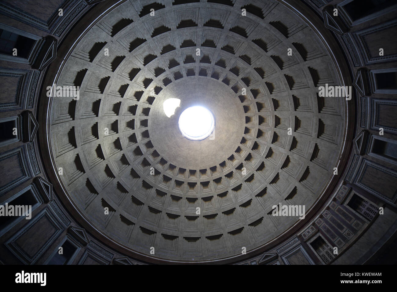 The oculus in the dome of the Pantheon, Rome, Italy Stock Photo