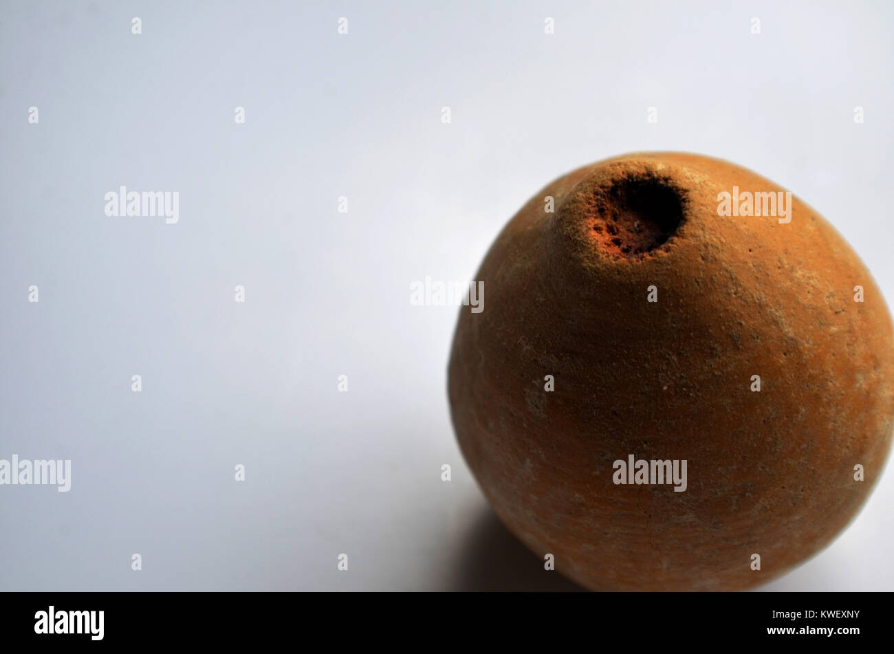 Round brown object hi-res stock photography and images - Alamy