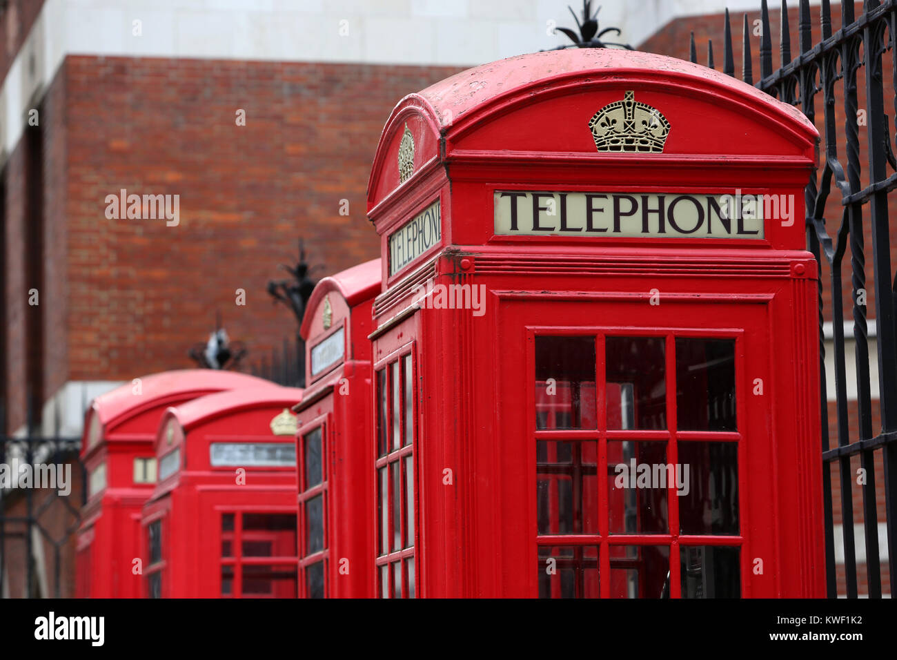 Red bt telephone boxes hires stock photography and images Alamy