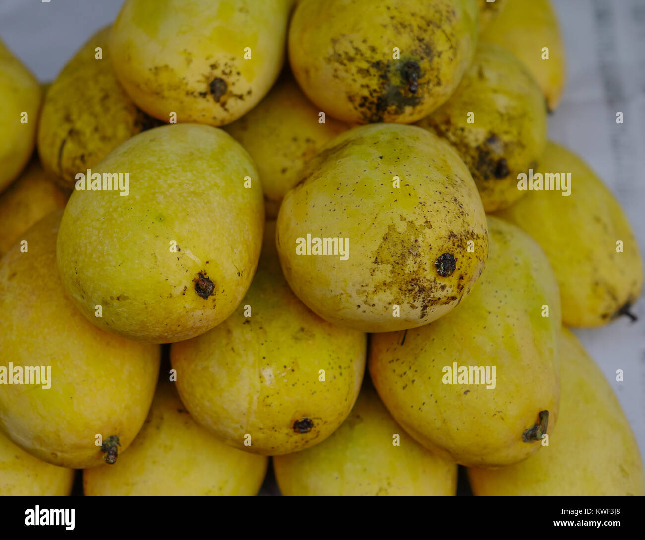 Selling mango fruits at street market in Manila, Philippines Stock