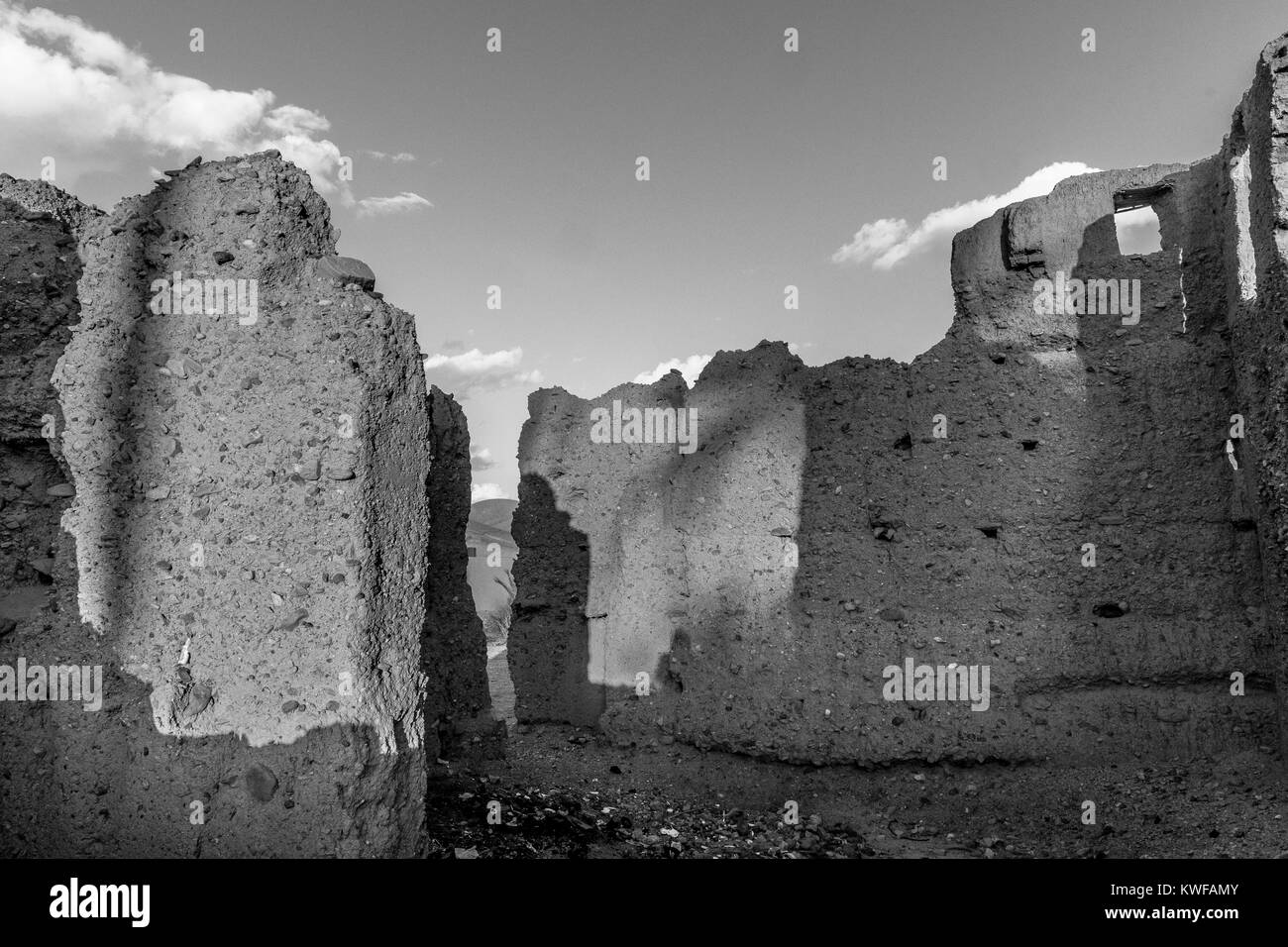 Black and white mono monochrome hi-res stock photography and images - Alamy