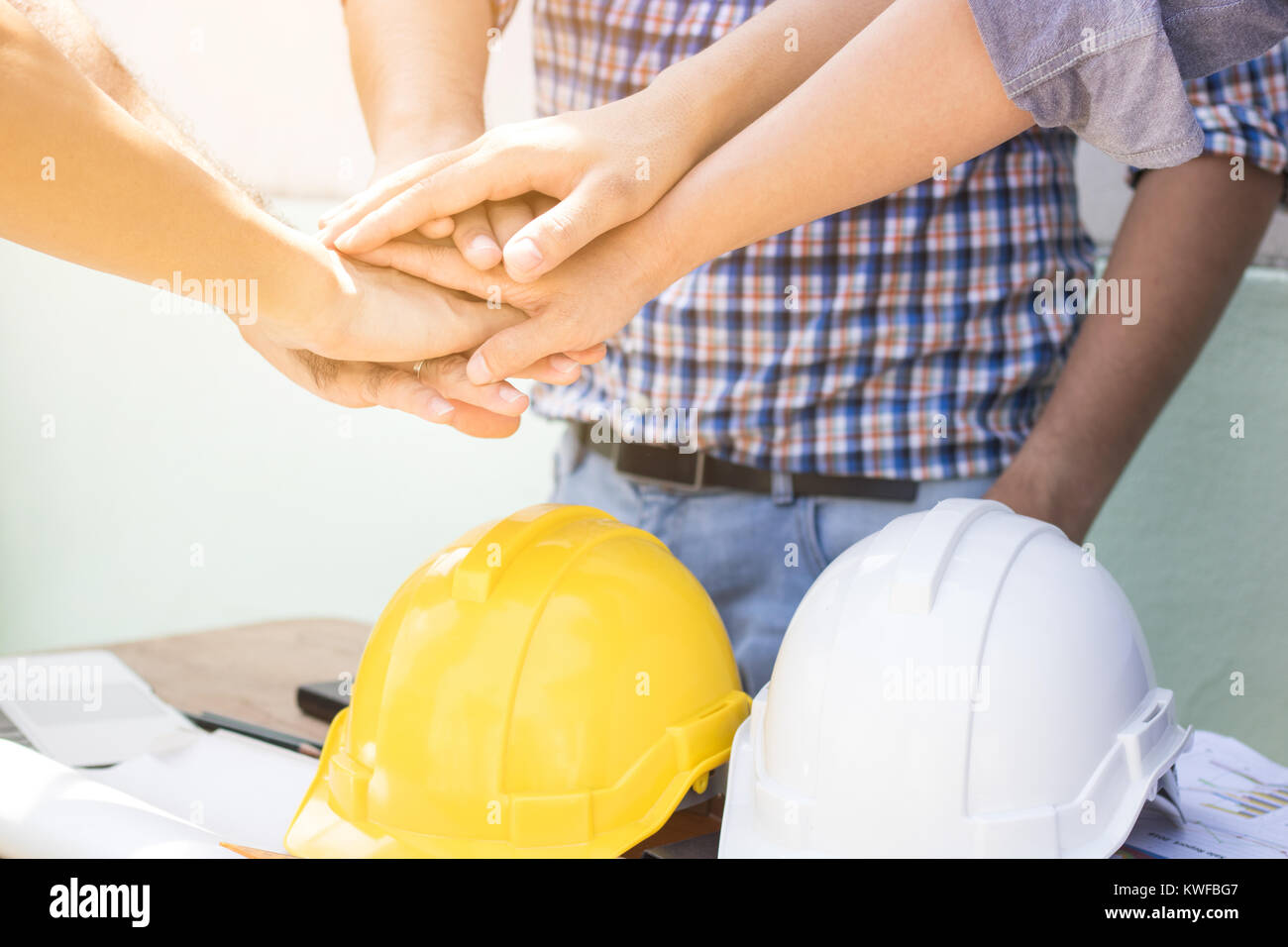 Coordination agreement hi-res stock photography and images - Alamy