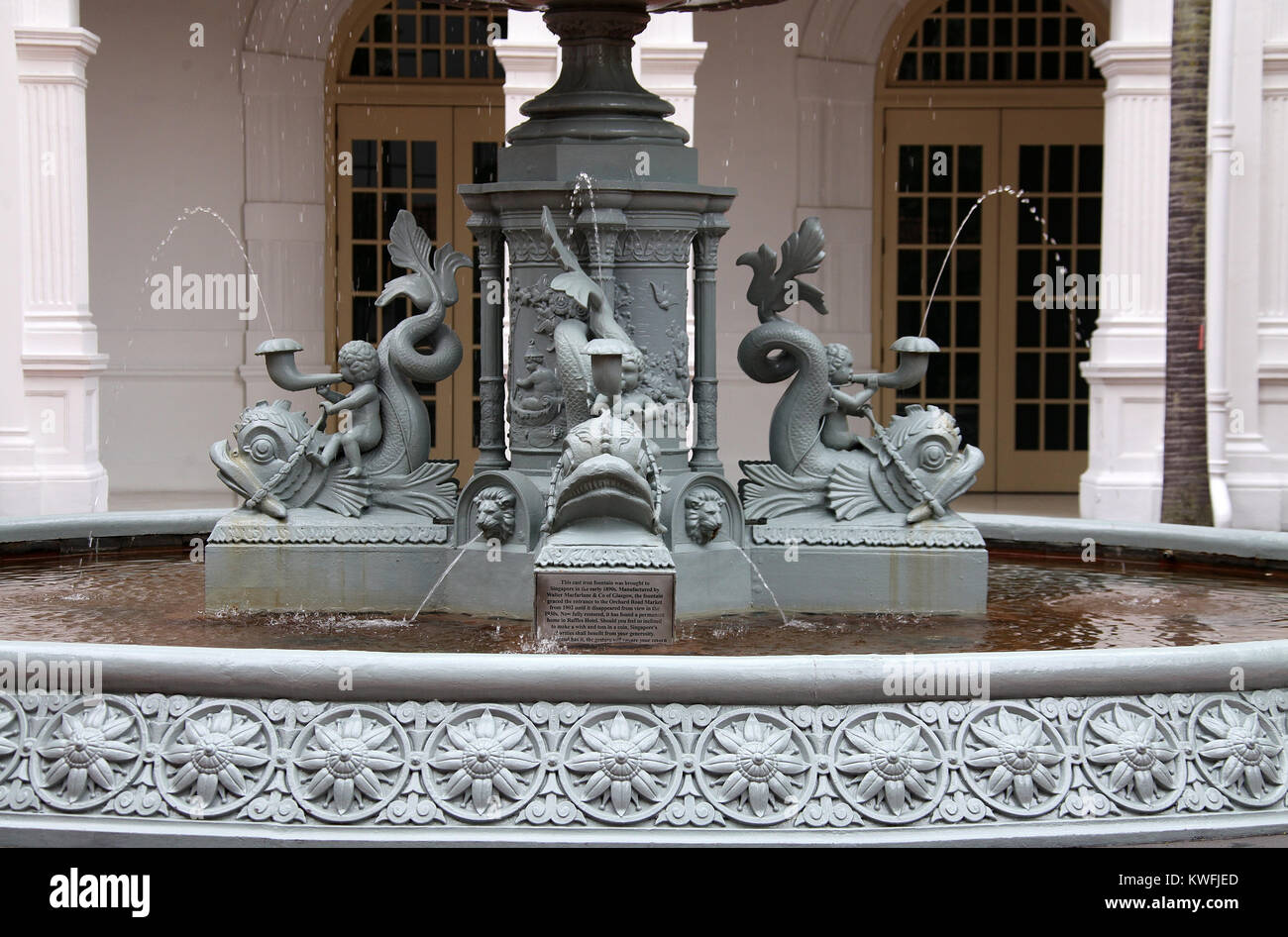 Water fountain in the courtyard at Raffles Hotel in Singapore Stock Photo