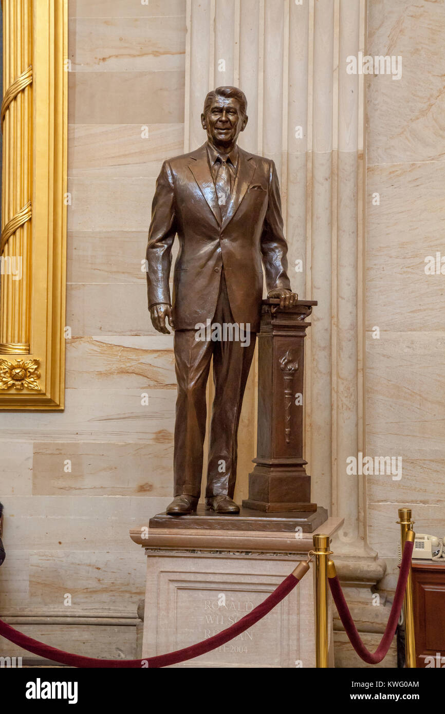 Statue of President Ronald Reagan by Artist Chas Fagan in the US Capitol Hill rotunda, Washington DC, USA Stock Photo