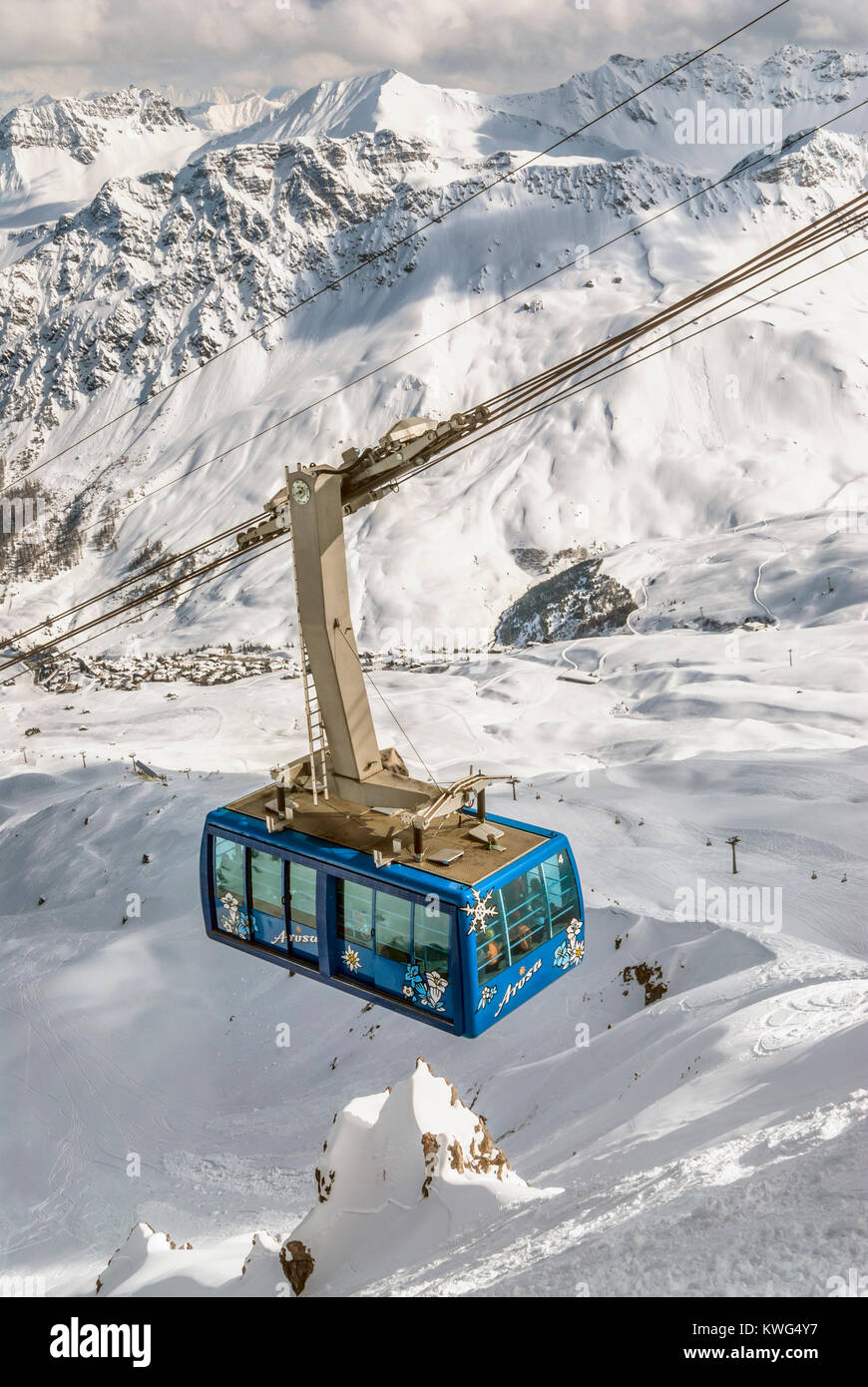 Arosa cablecar up to Weisshorn Peak at ski resort Arosa in winter, Switzerland Stock Photo