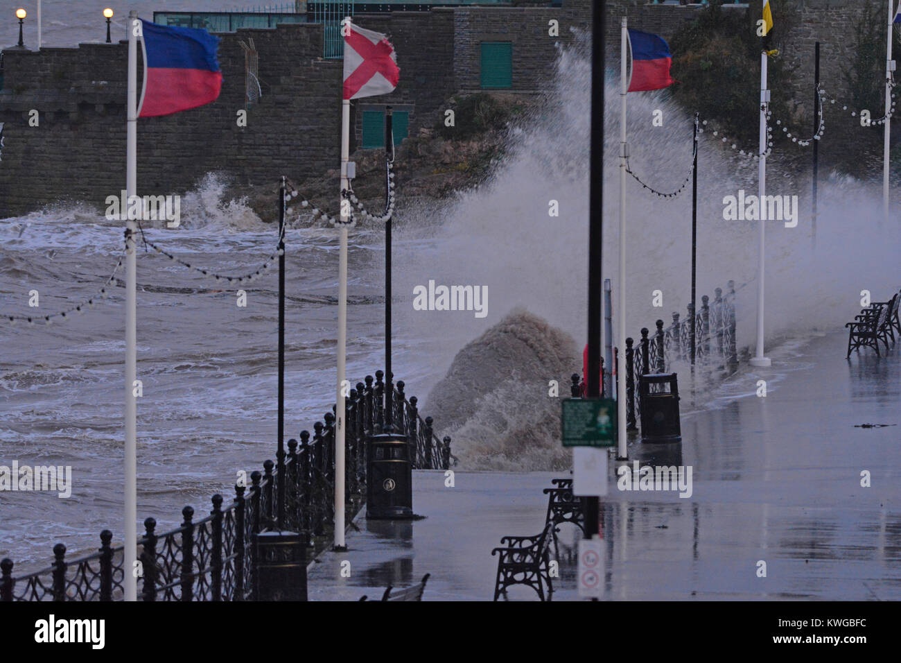Clevedon, Somerset. 3rd Jan, 2018. UK Weather. Storm Eleanor Hammers the sea front at Clevedon North Somerset, and the road is closed in both direction. Coast Guards seen walking around and keeping watch. Credit: Robert Timoney/Alamy Live News Stock Photo
