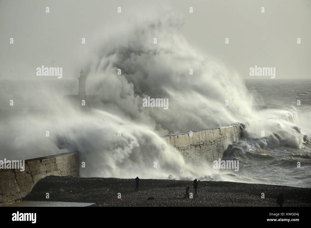 Harbour Wall Newhaven Stock Photos Harbour Wall Newhaven Stock