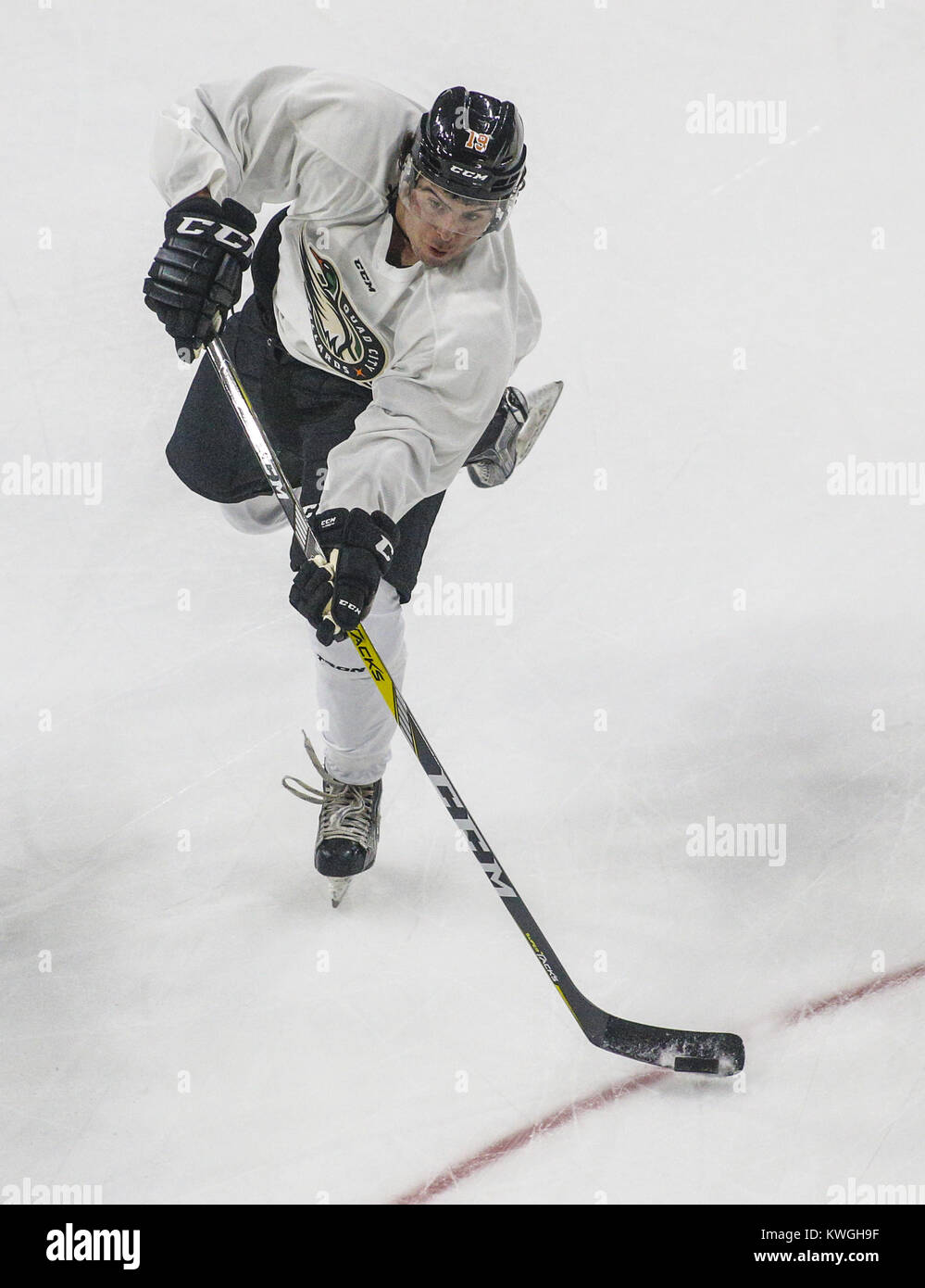 Davenport, Iowa, USA. 5th Oct, 2016. Forward Nelson Gadoury (19) takes a shot during the first day of training camp for the Mallards at the iWireless Center in Moline on Wednesday, October 5, 2016. Credit: Andy Abeyta/Quad-City Times/ZUMA Wire/Alamy Live News Stock Photo