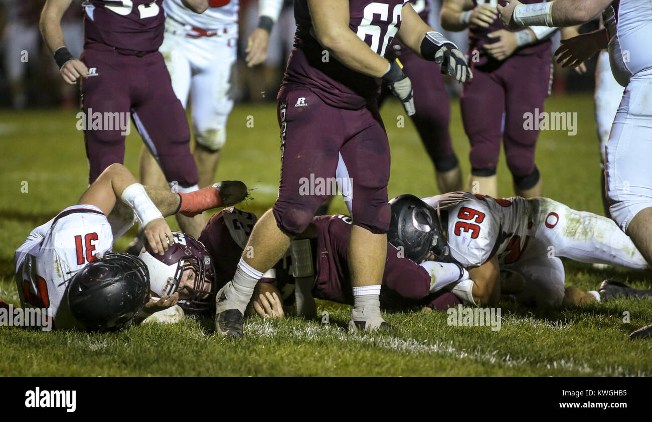 Edgington, Iowa, USA. 20th Oct, 2017. Rockridge's Nathan Parchert (23