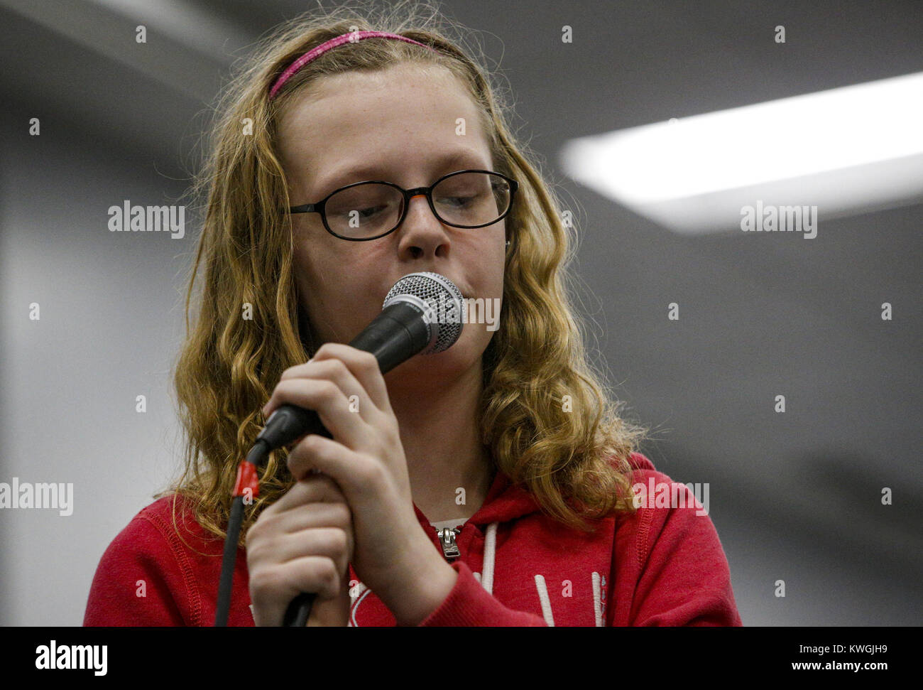 Davenport, Iowa, USA. 27th Dec, 2016. Vocalist Alexa Mueller, 11, of East Moline digs deep singing a blues verse with her band at the River Music Experience building in Davenport on Tuesday, December 27, 2016. The annual Winter Blues program features vocal and instrumental workshops as well as a concentration on blues composition and improvisation. Sessions are open to area musicians aged 8-18 and run Monday through Thursday before concluding in a blues jam in the Redstone Room on Friday. Credit: Andy Abeyta/Quad-City Times/ZUMA Wire/Alamy Live News Stock Photo