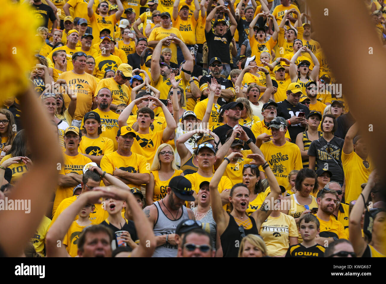 Hawkeyes Chant Touchdown celebration fans hi-res stock photography and images - Alamy