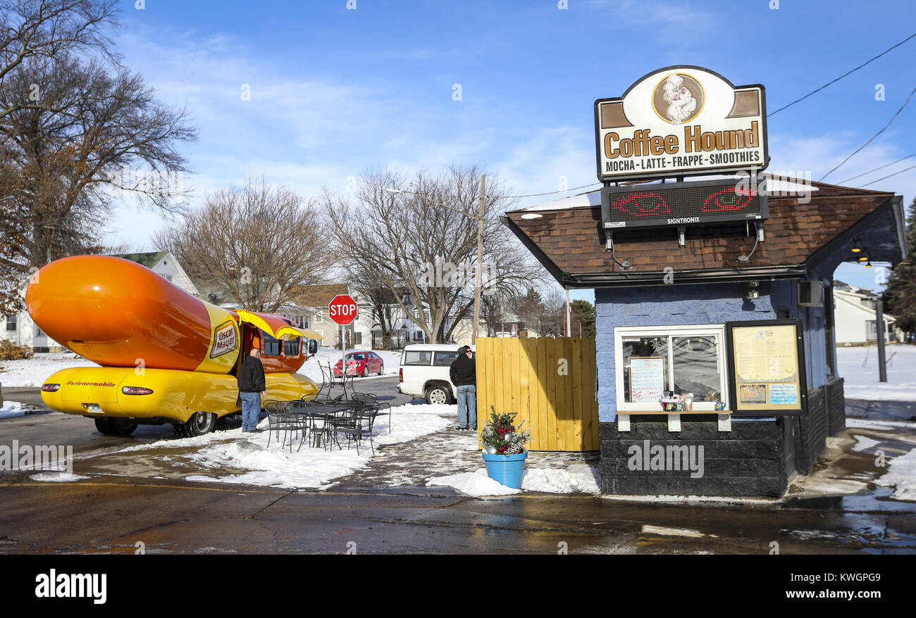 Davenport, Iowa, USA. 20th Dec, 2016. The Oscar Mayer Wienermobile is