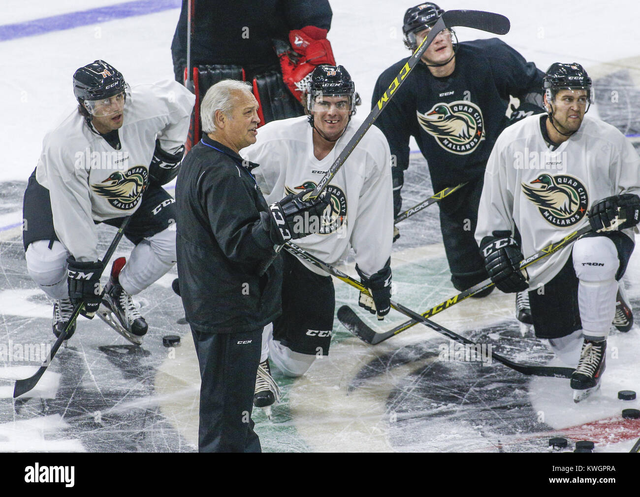 Davenport, Iowa, USA. 5th Oct, 2016. Head Coach Terry Ruskowski talks with players for a quick meeting on the ice during the first day of training camp for the Mallards at the iWireless Center in Moline on Wednesday, October 5, 2016. Credit: Andy Abeyta/Quad-City Times/ZUMA Wire/Alamy Live News Stock Photo