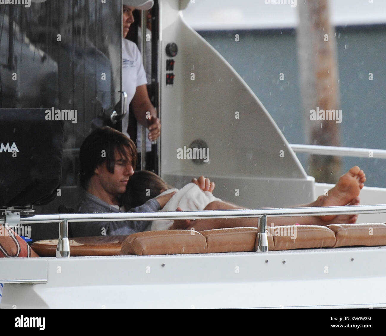 MIAMI, FL JUNE 19 Tom Cruise spends father’s day yachting and