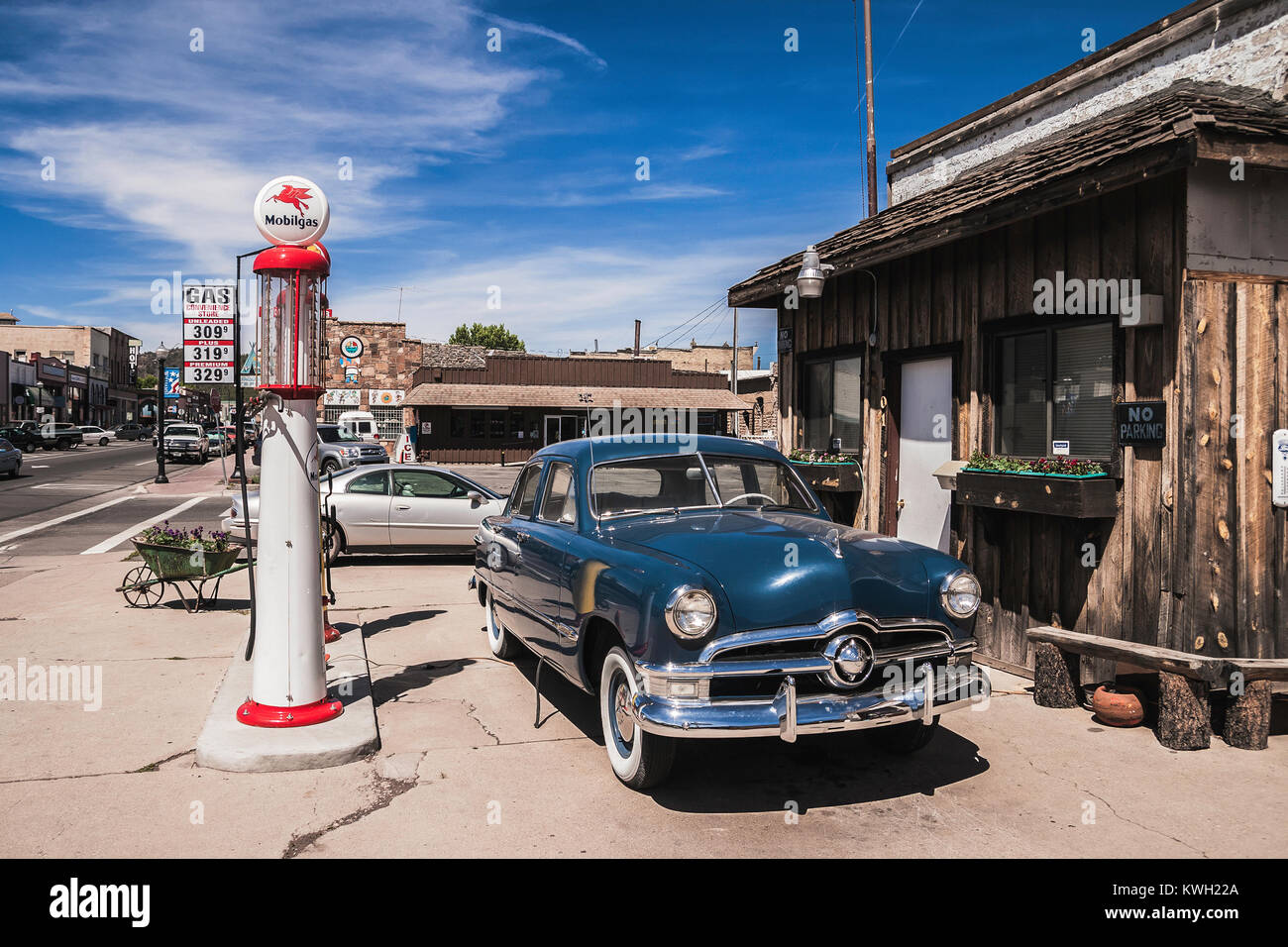 Former Pete's Route 66 gas station Museum and a classic Ford Sedan car in Williams, Arizona, USA. Stock Photo