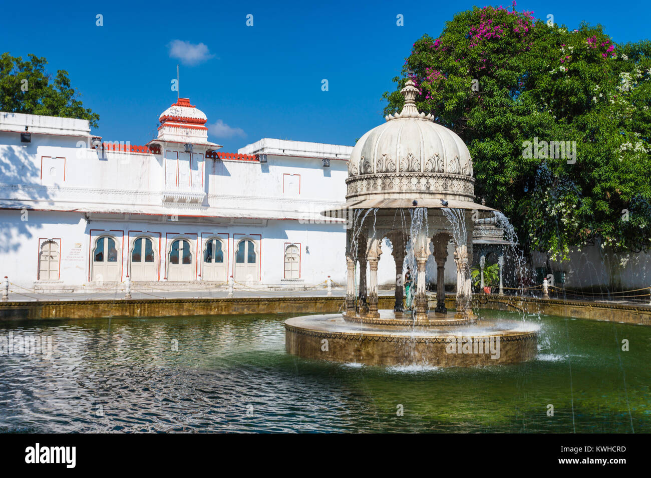 SaheliyonkiBari (Courtyard of the Maidens) is a major garden in